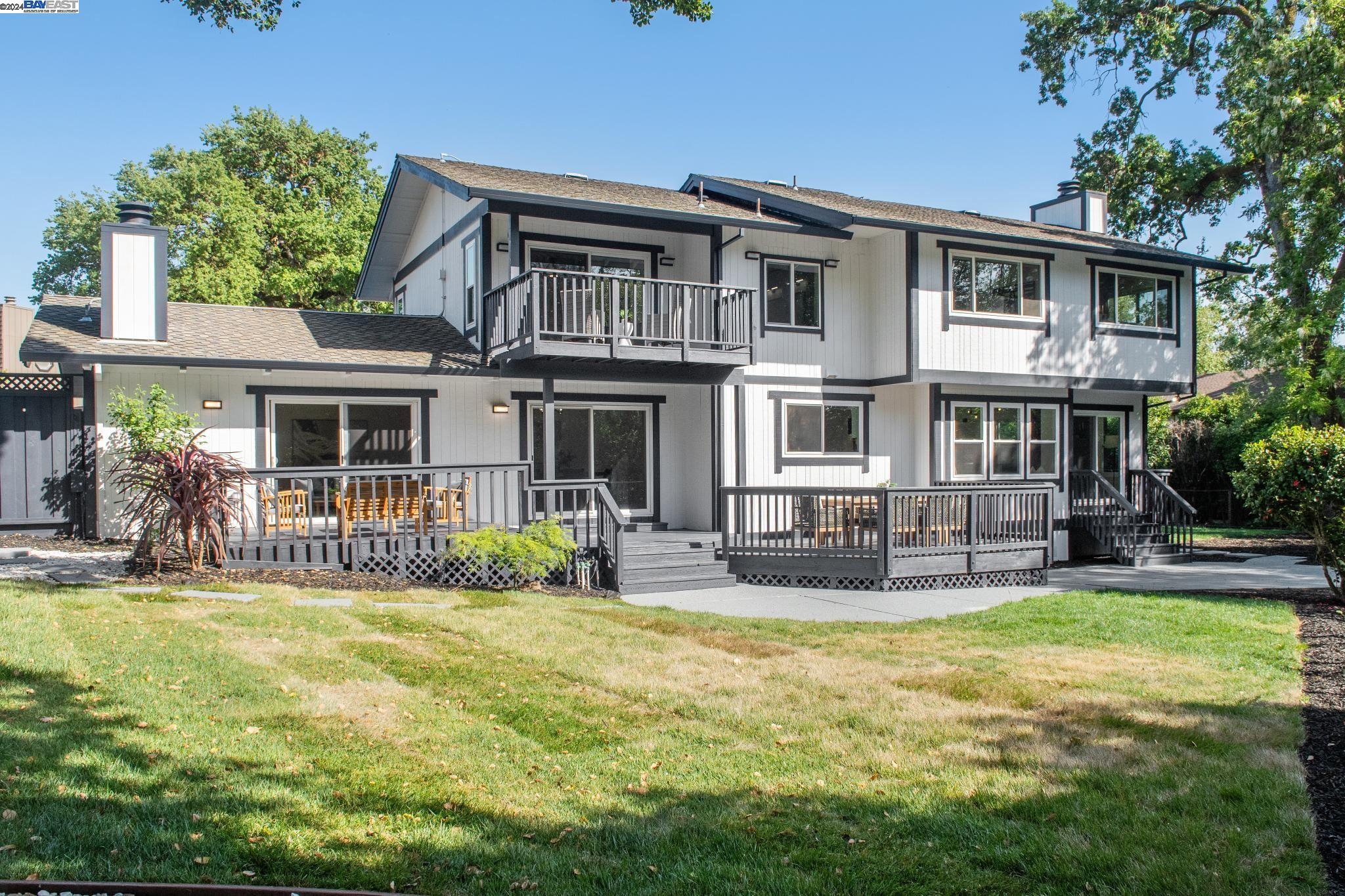 10 Paradise Ct