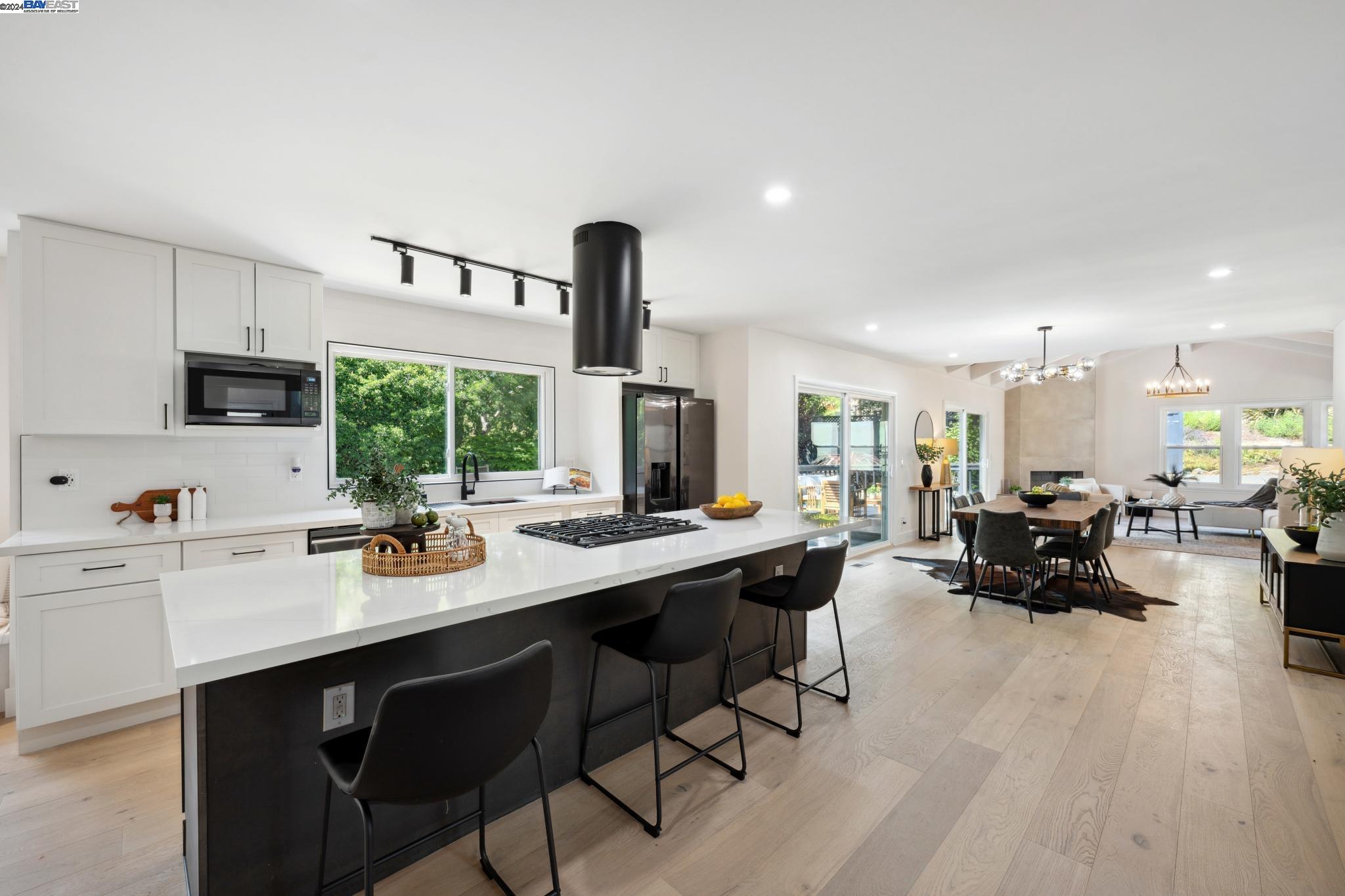 10 Paradise Ct