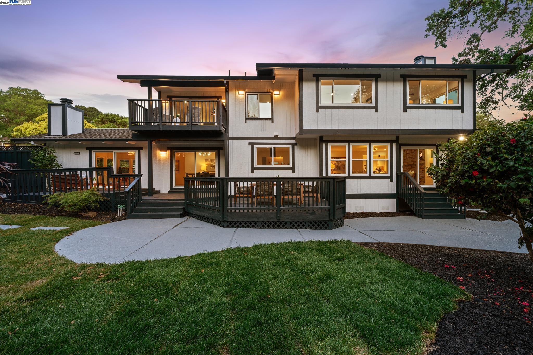 10 Paradise Ct