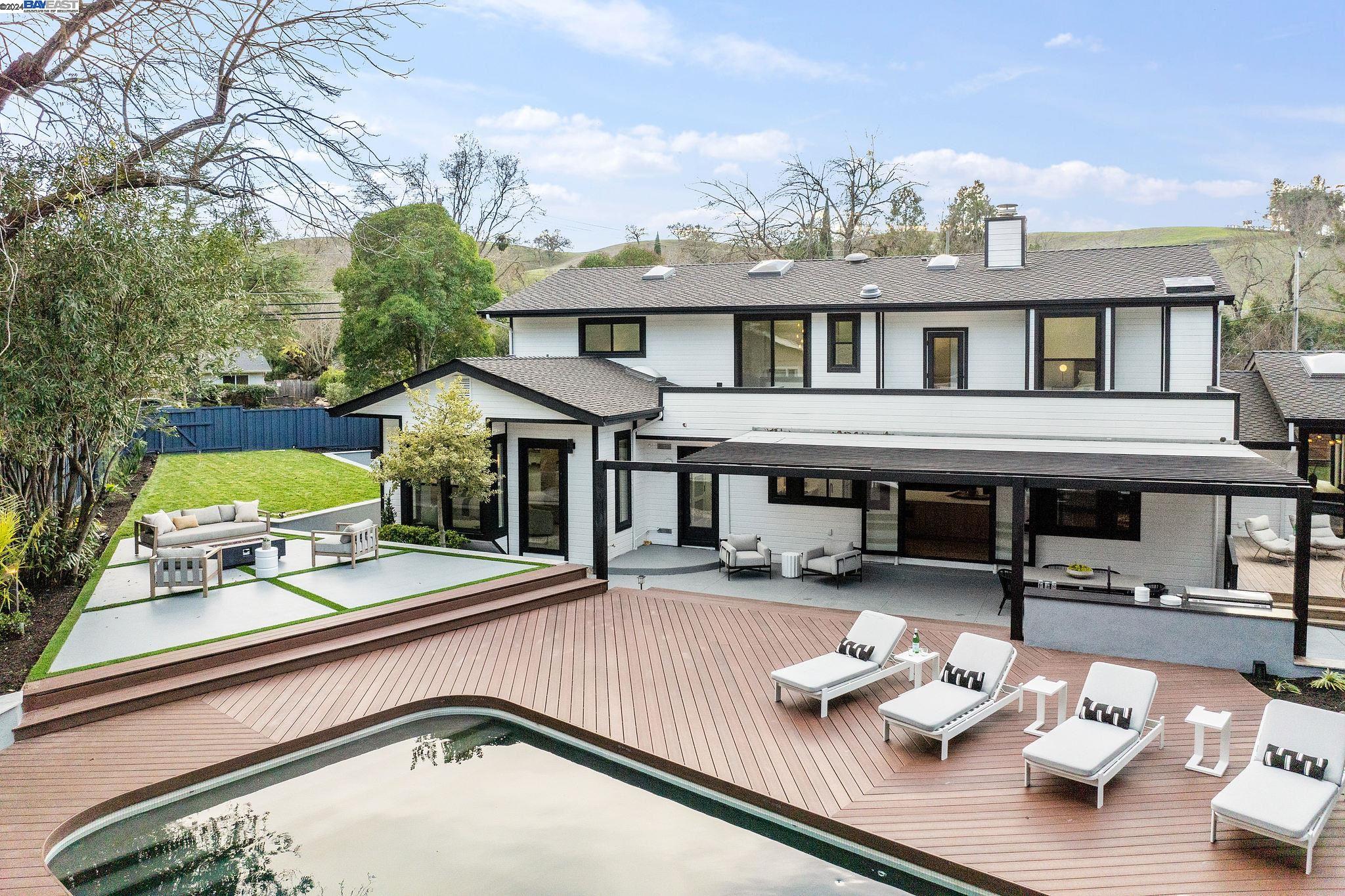 1510 Avenida Nueva