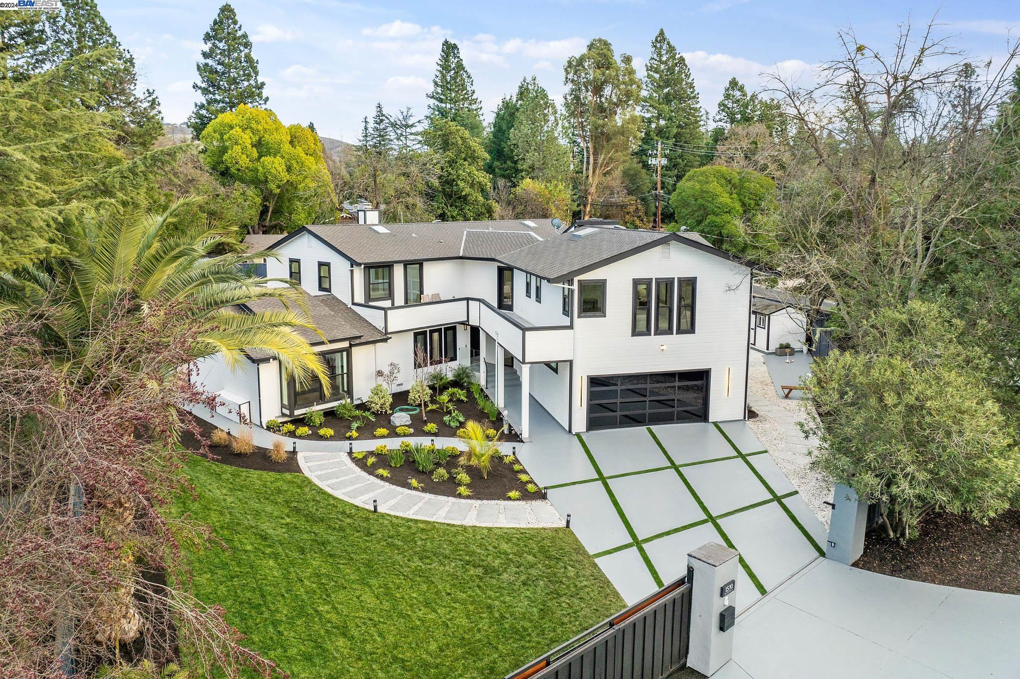 1510 Avenida Nueva