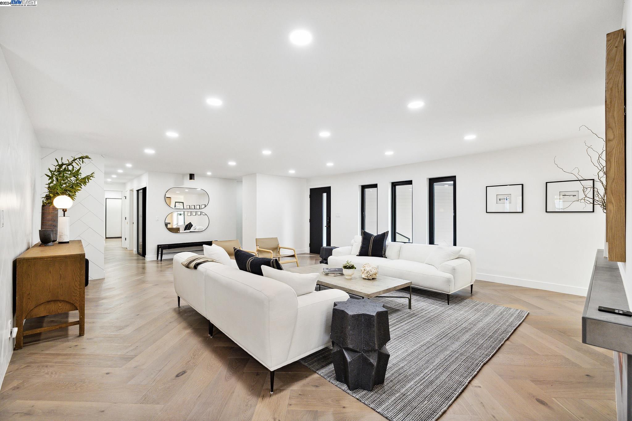 1510 Avenida Nueva