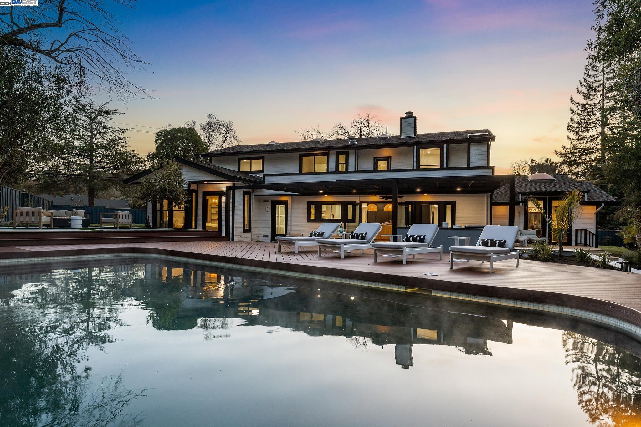 1510 Avenida Nueva