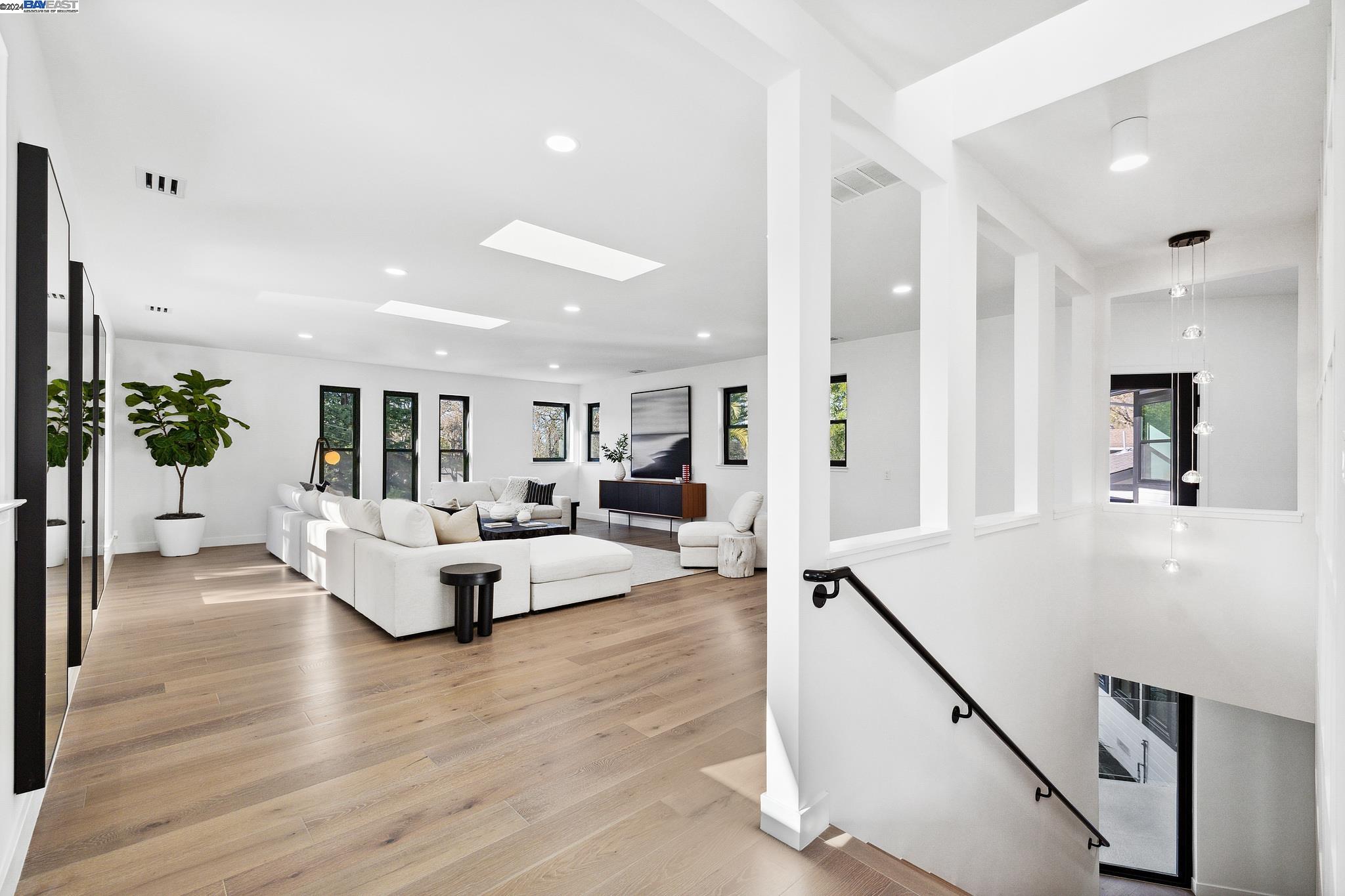 1510 Avenida Nueva