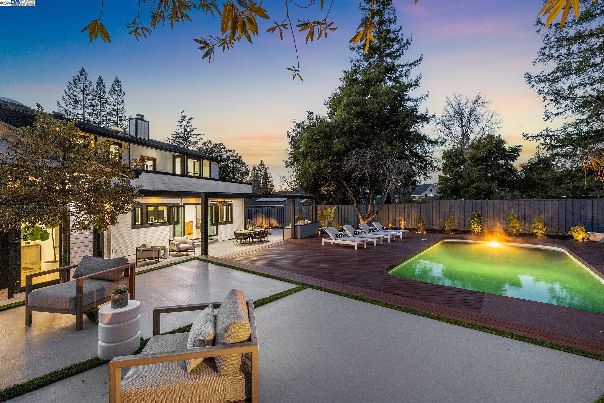 1510 Avenida Nueva