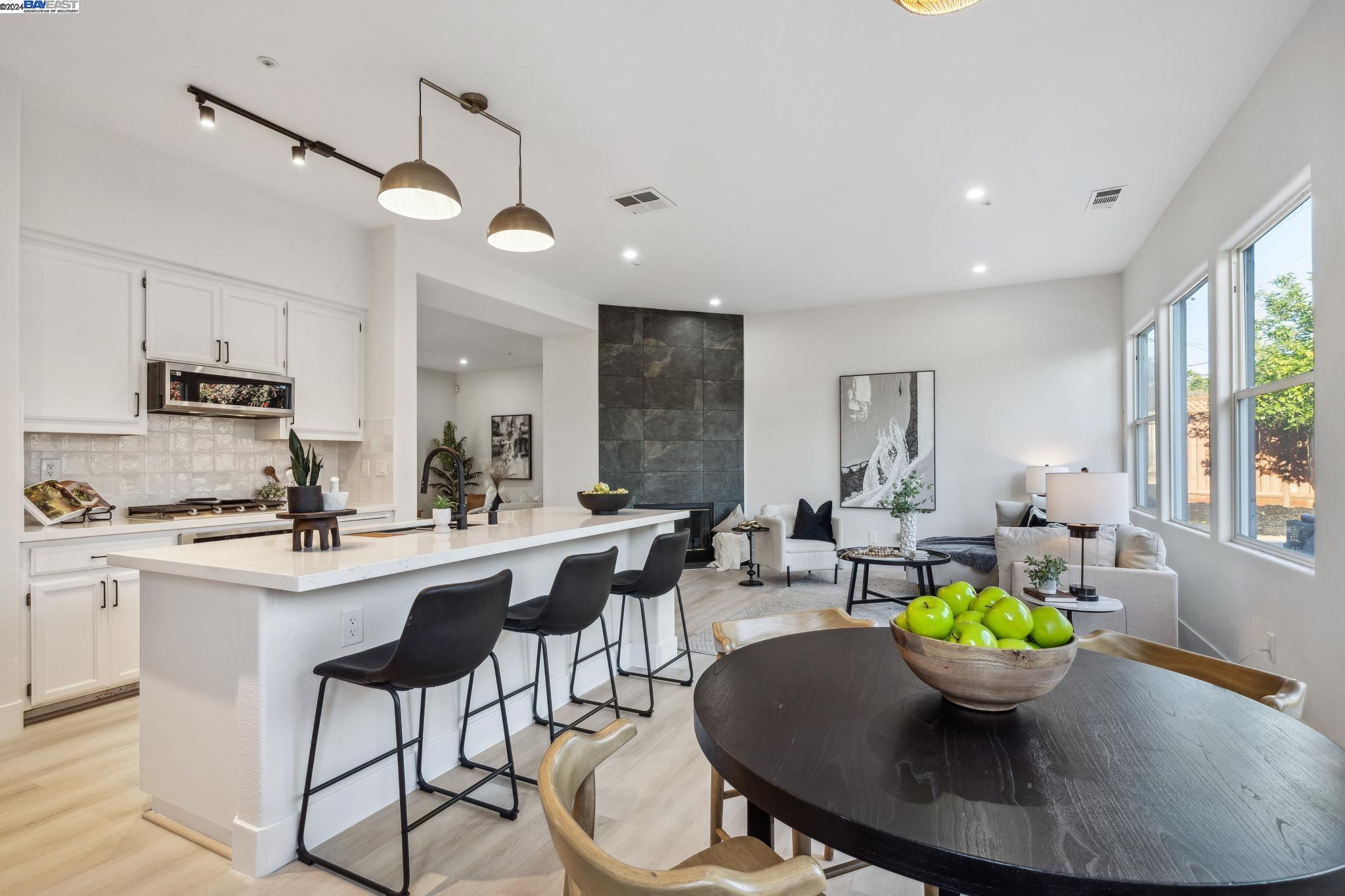 14 Goldfinch Dr