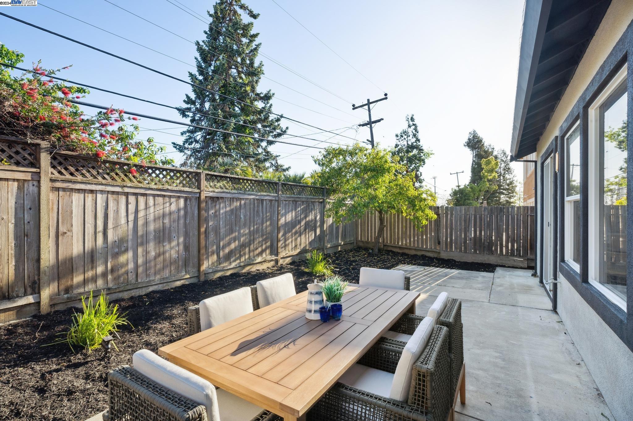 14 Goldfinch Dr