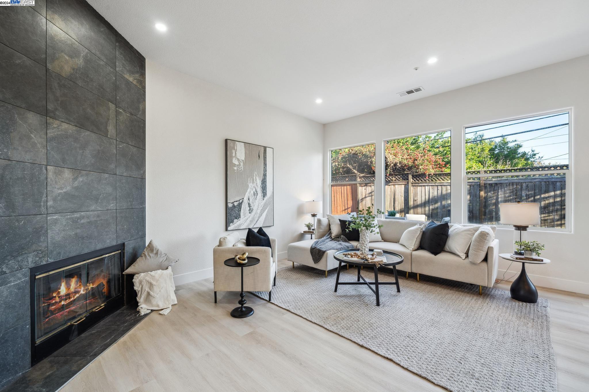 14 Goldfinch Dr
