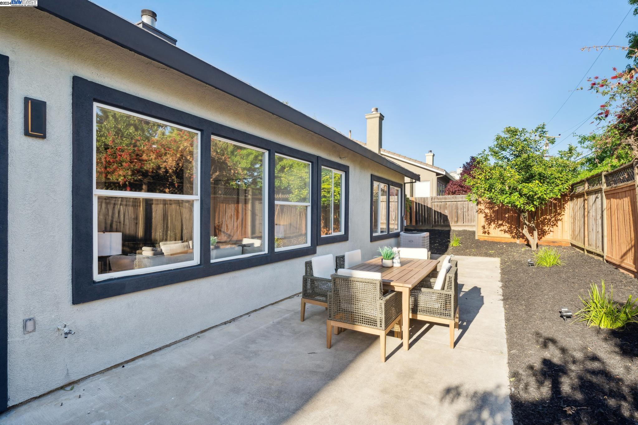 14 Goldfinch Dr