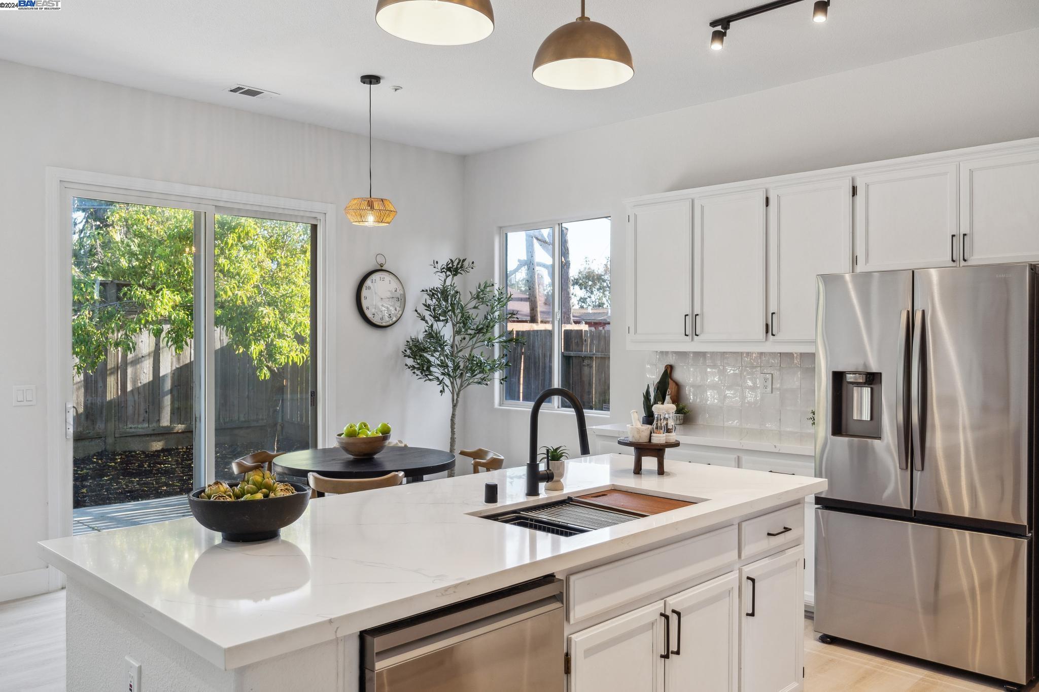 14 Goldfinch Dr
