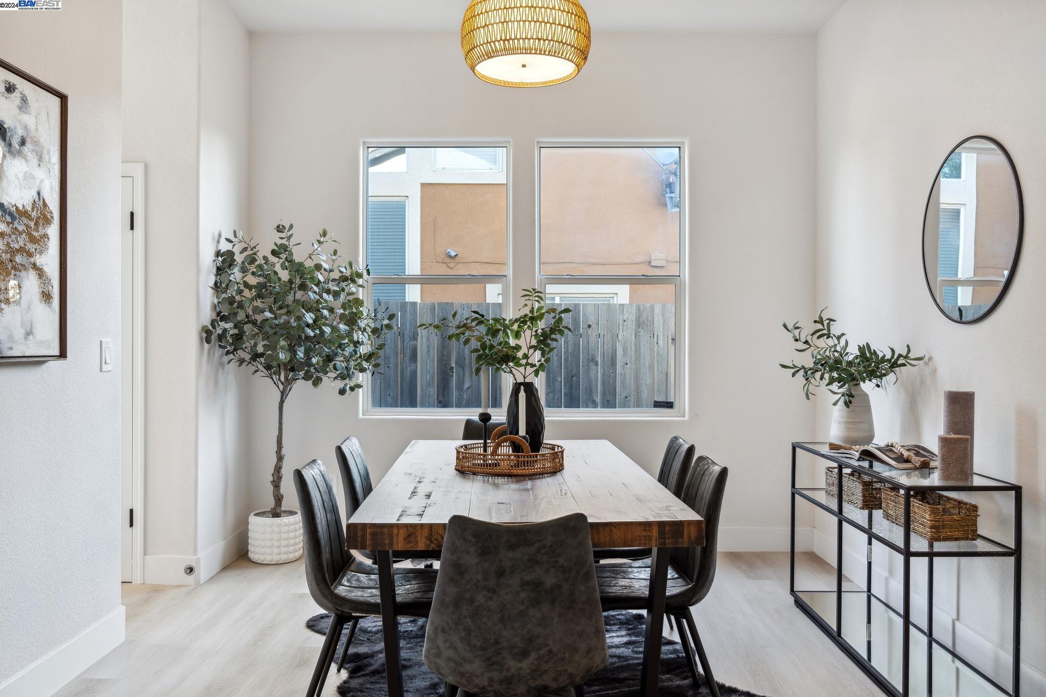 14 Goldfinch Dr