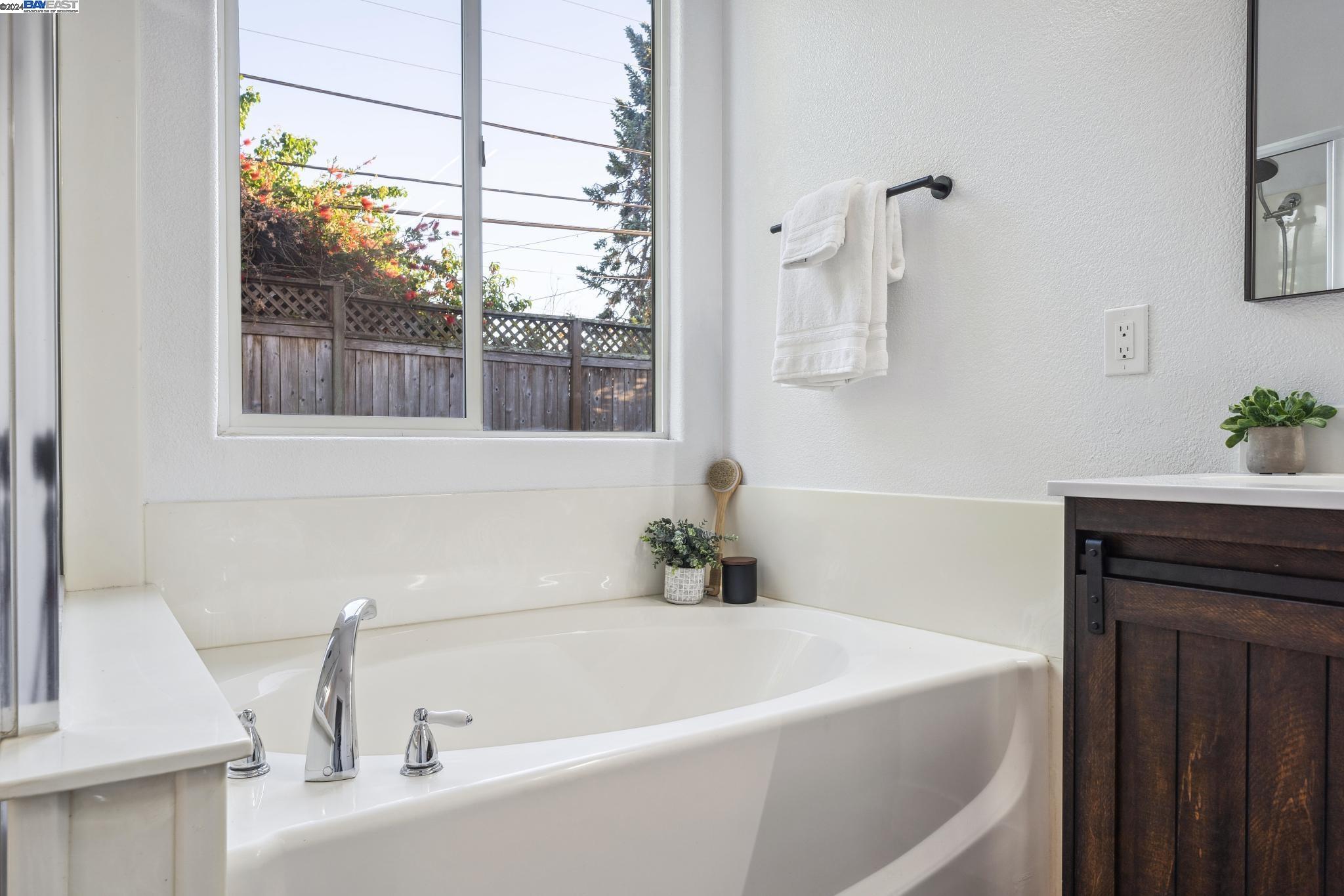 14 Goldfinch Dr