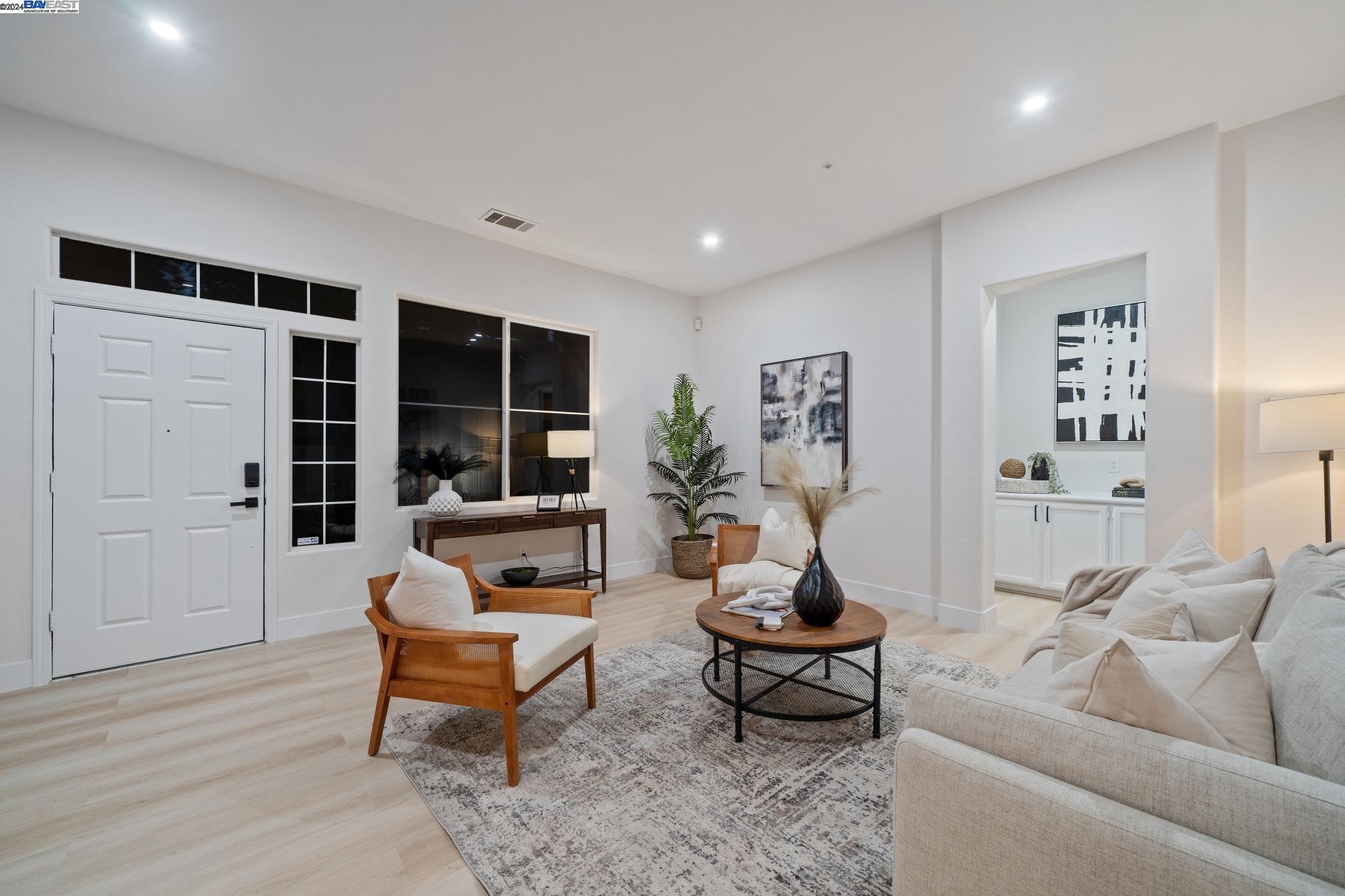 14 Goldfinch Dr