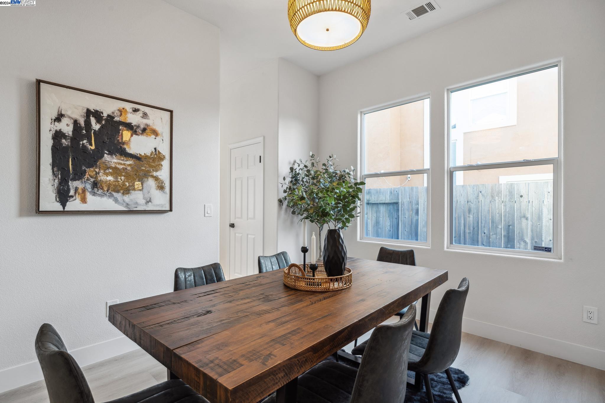 14 Goldfinch Dr