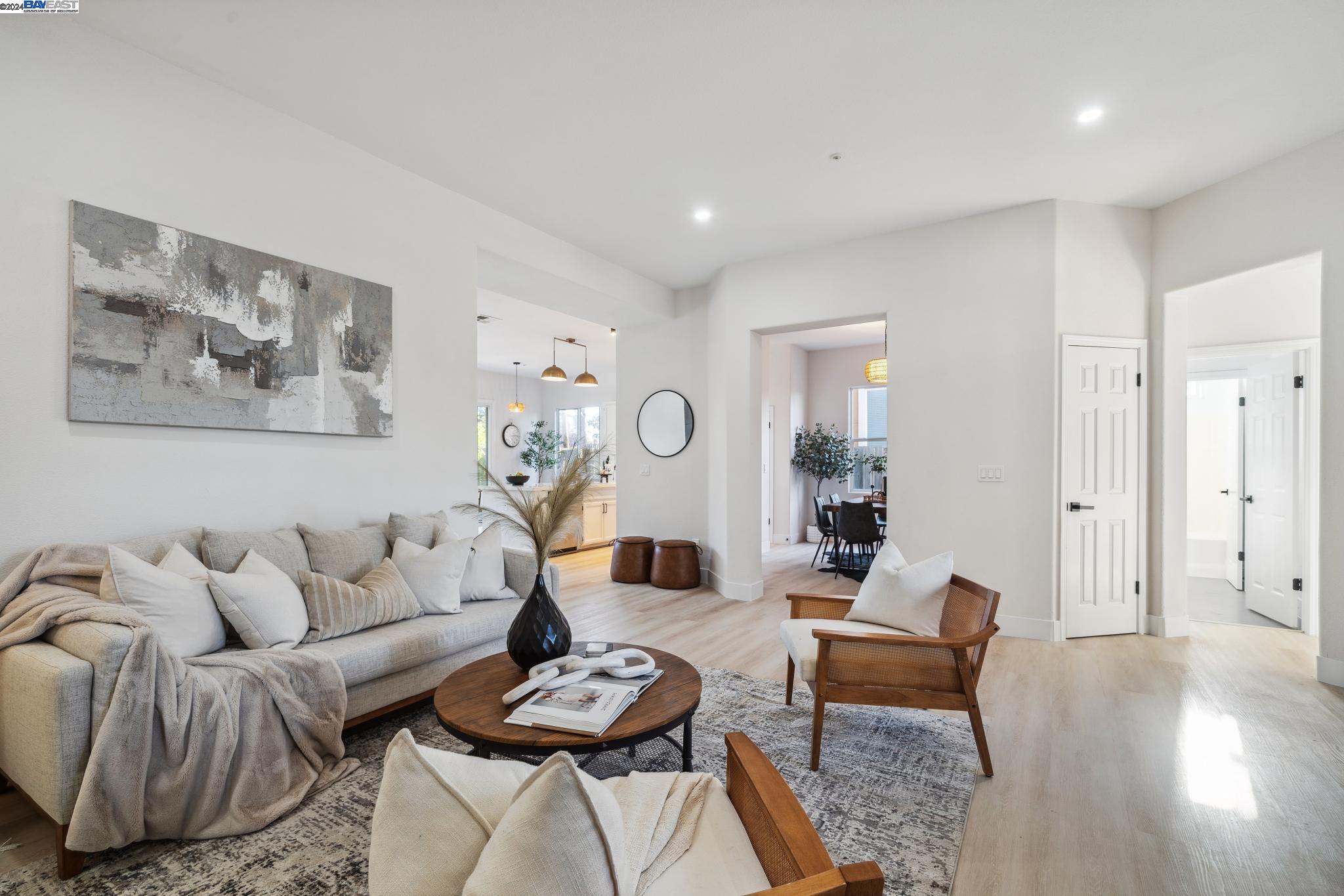 14 Goldfinch Dr