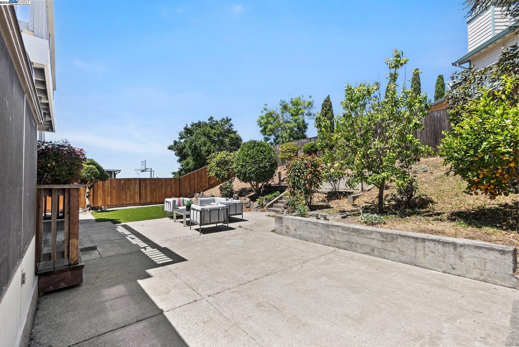 4211 High Knoll Dr