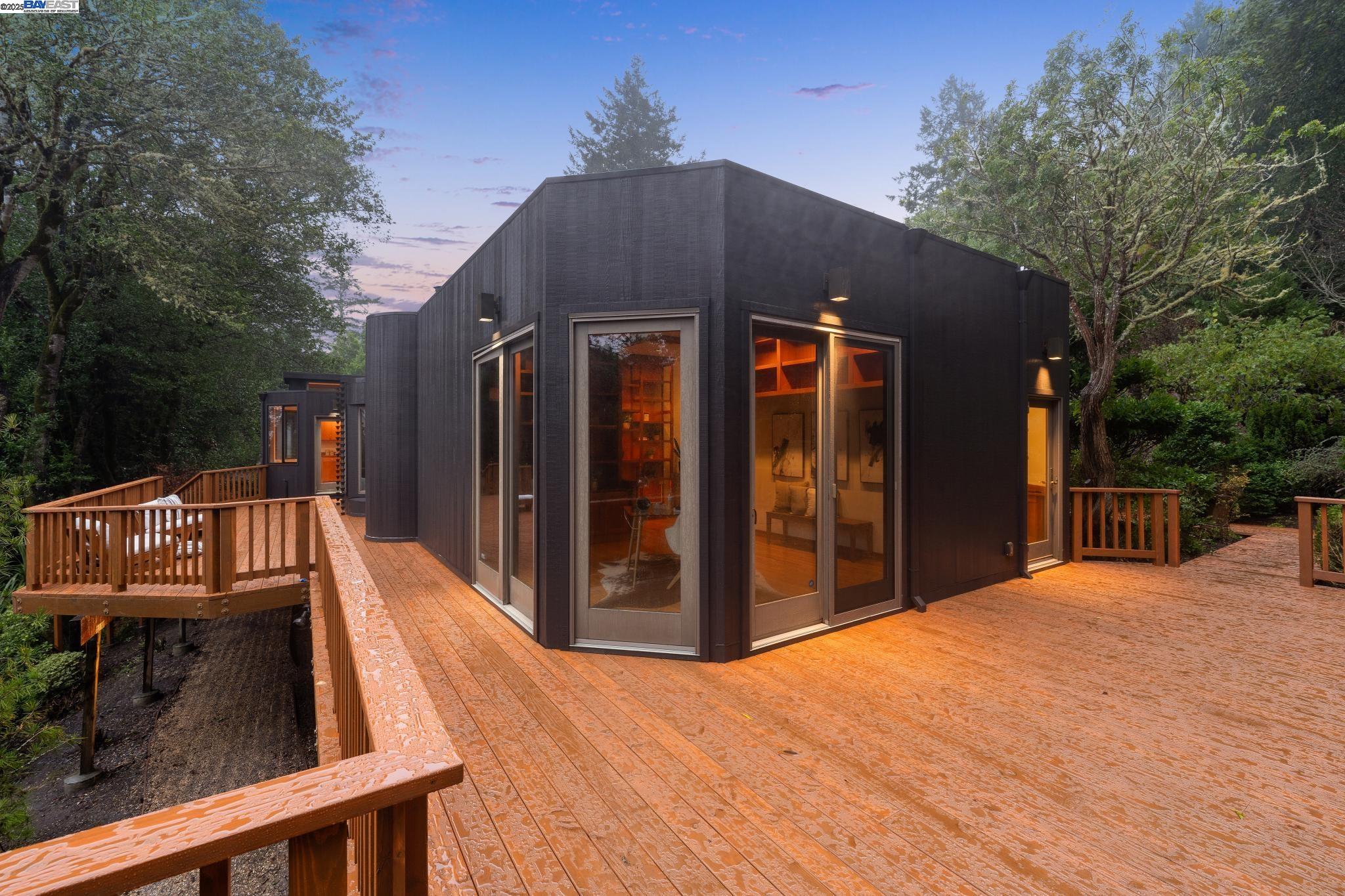 10 E Robert Dr
