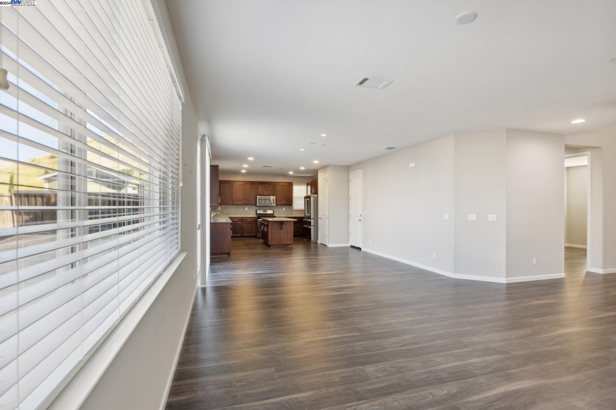 2154 Sweetwater Dr