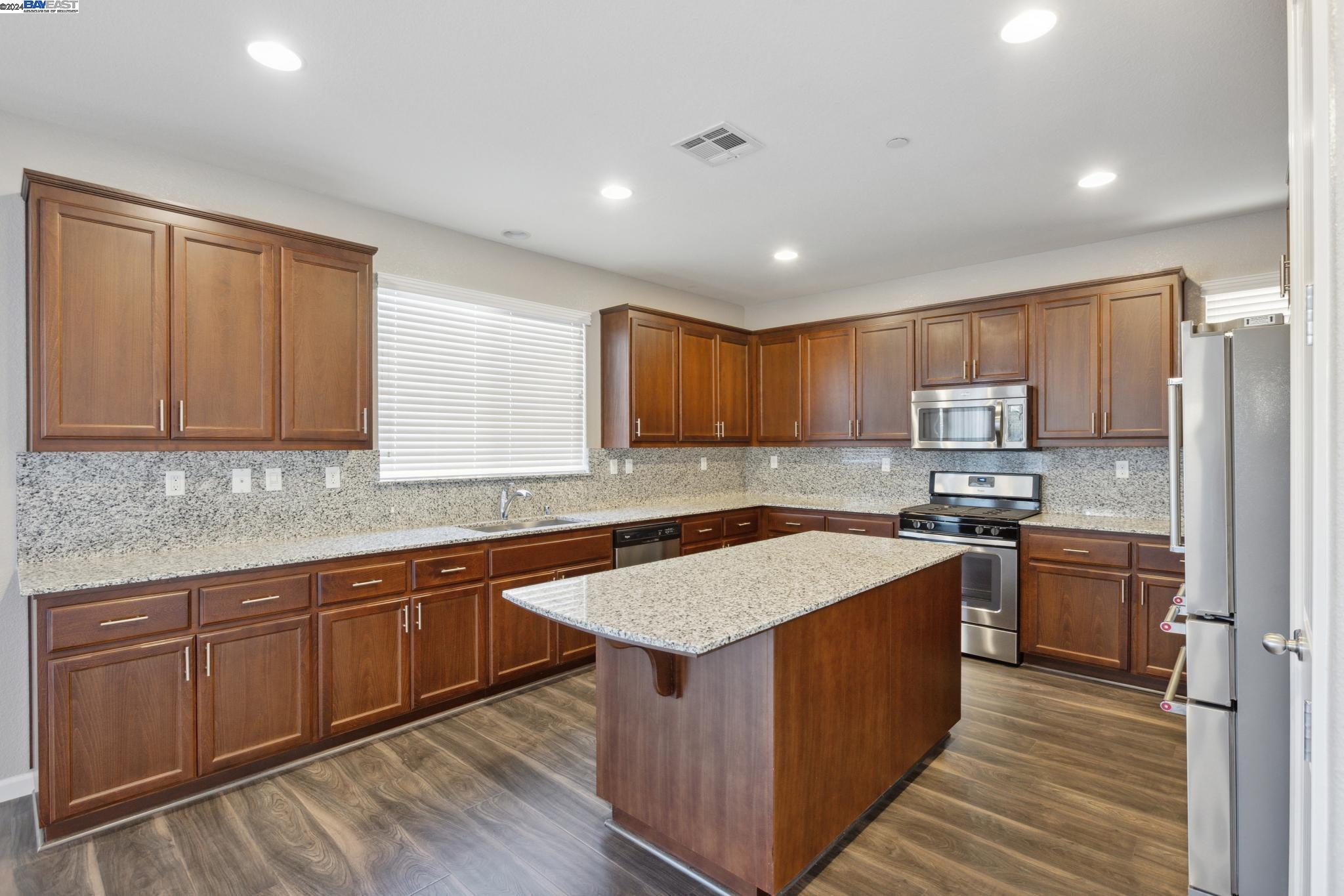 2154 Sweetwater Dr