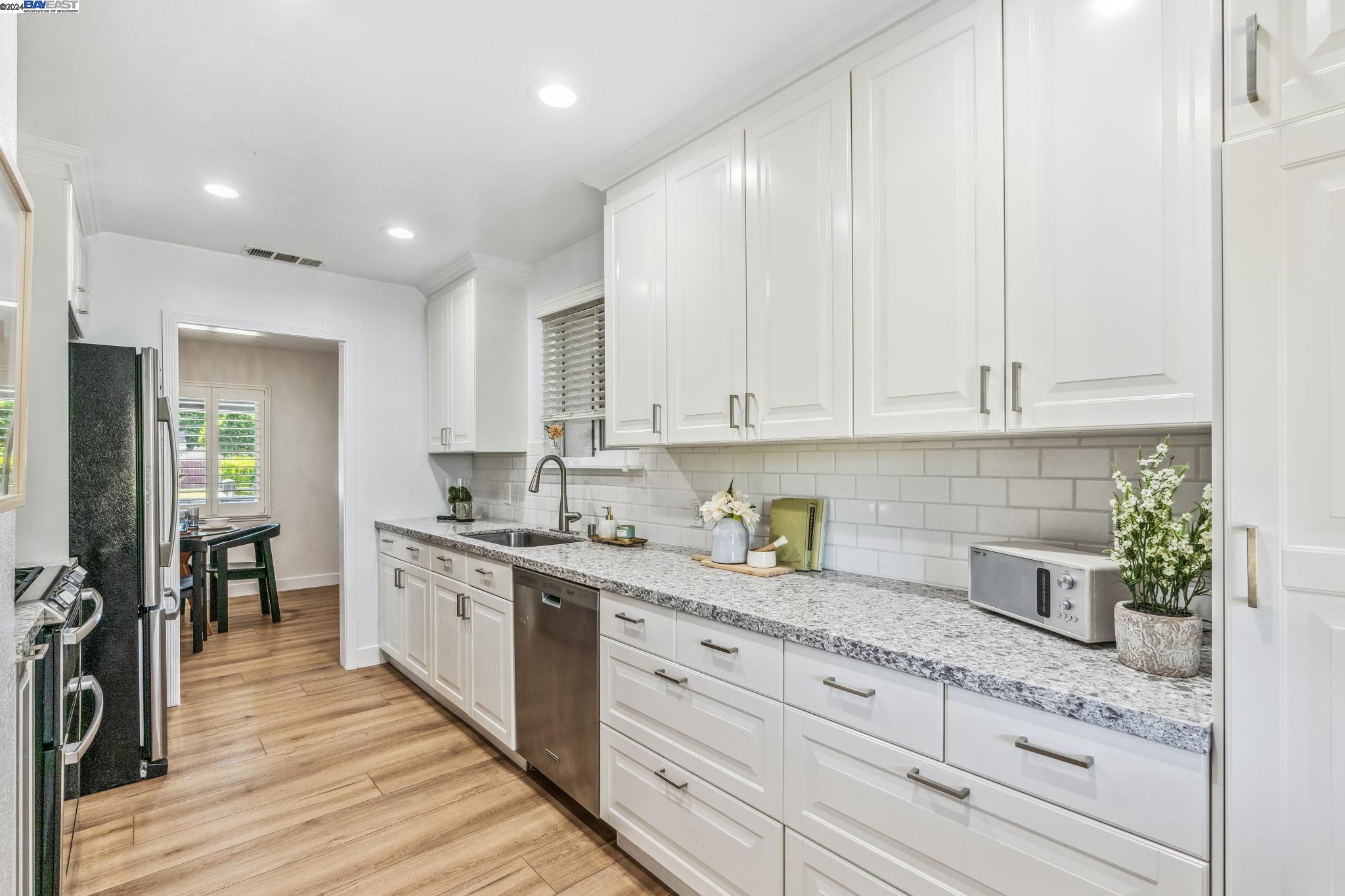 1549 Shirley Dr