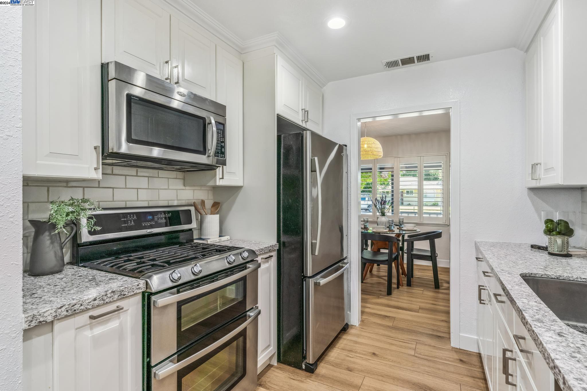 1549 Shirley Dr