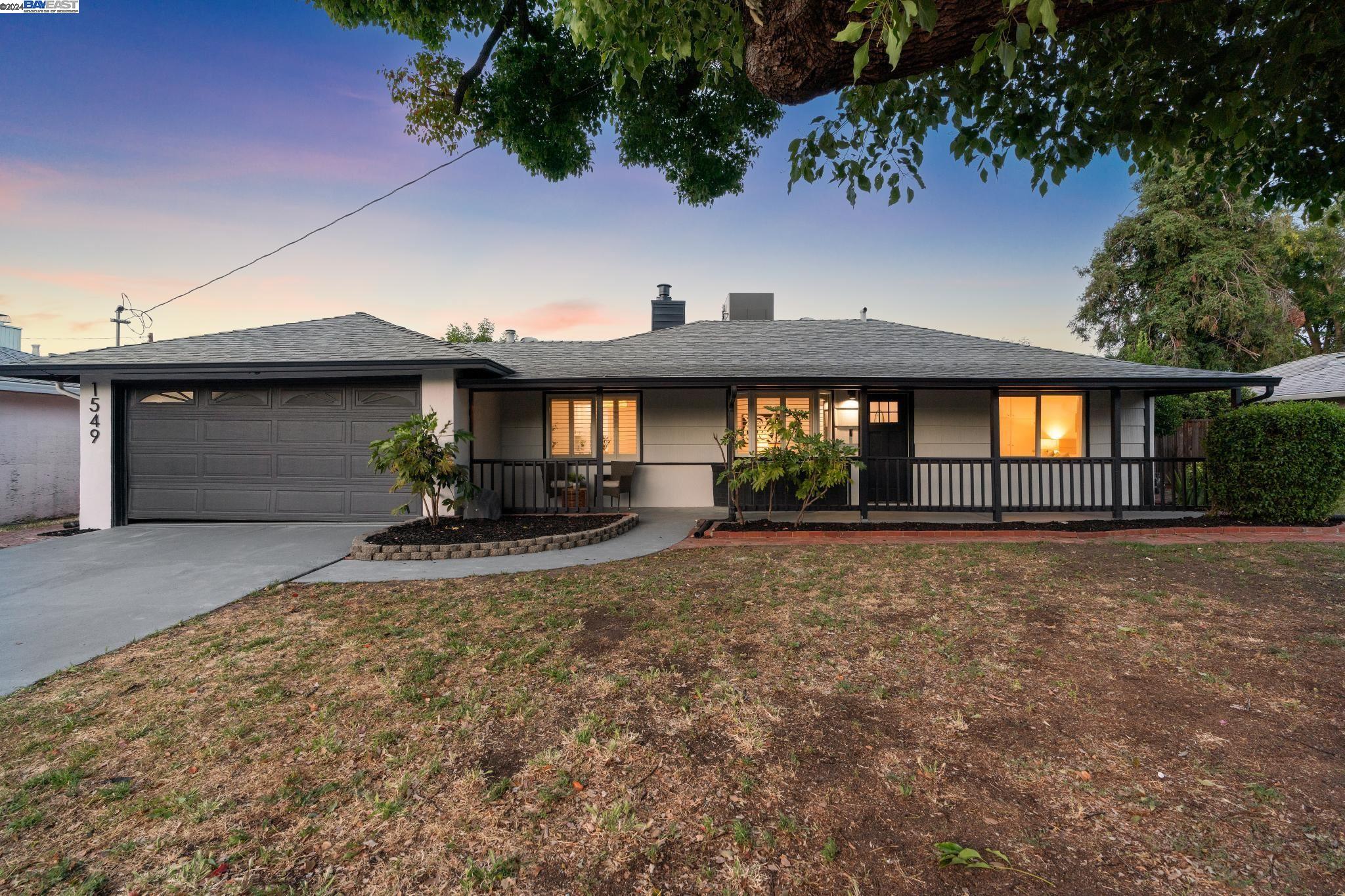 1549 Shirley Dr