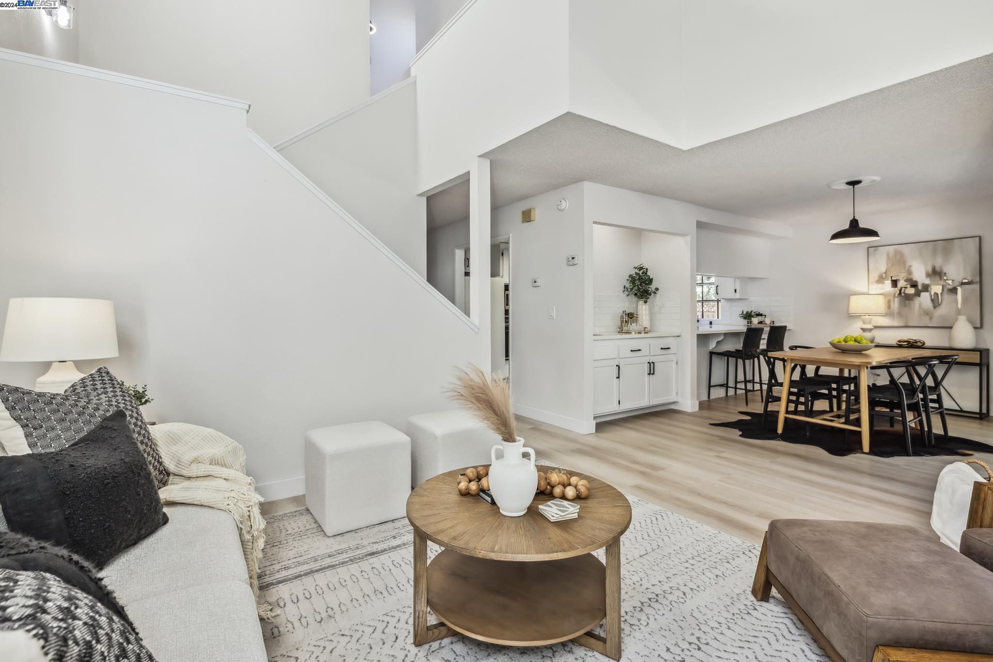 2948 Del Loma Dr