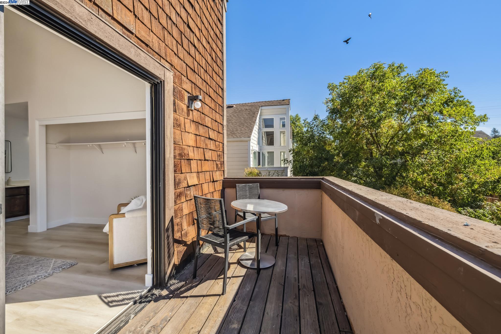 2948 Del Loma Dr