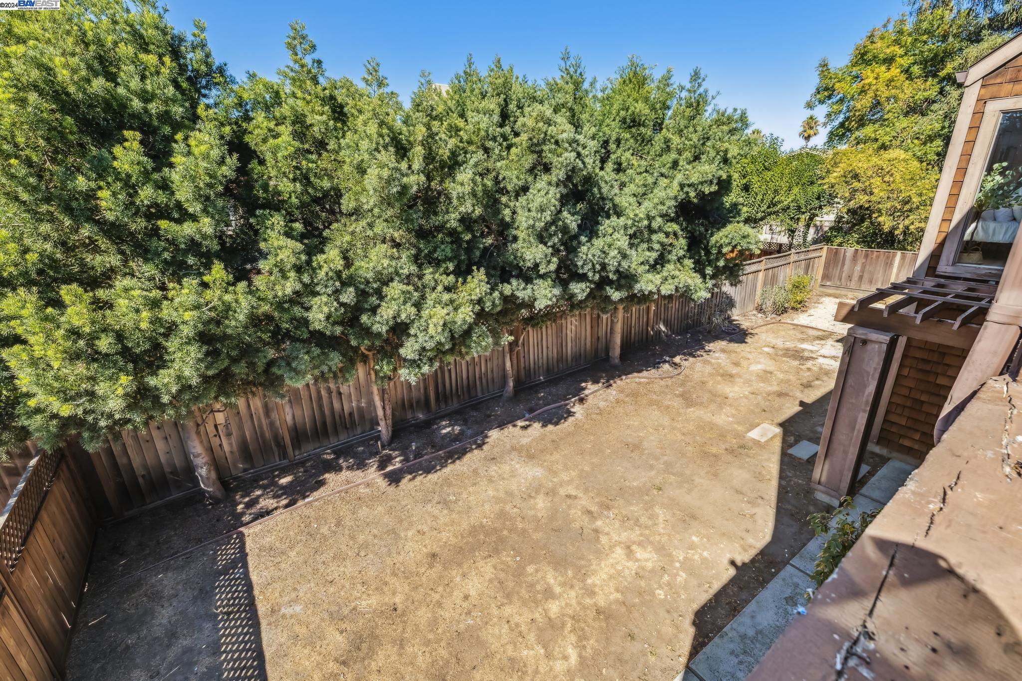 2948 Del Loma Dr