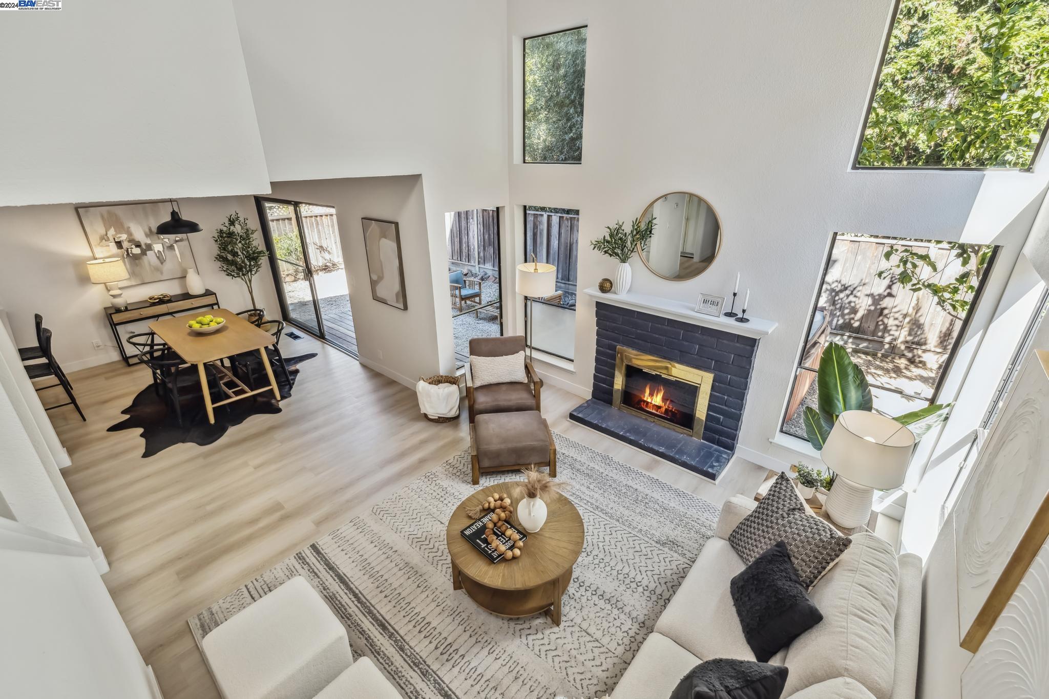 2948 Del Loma Dr