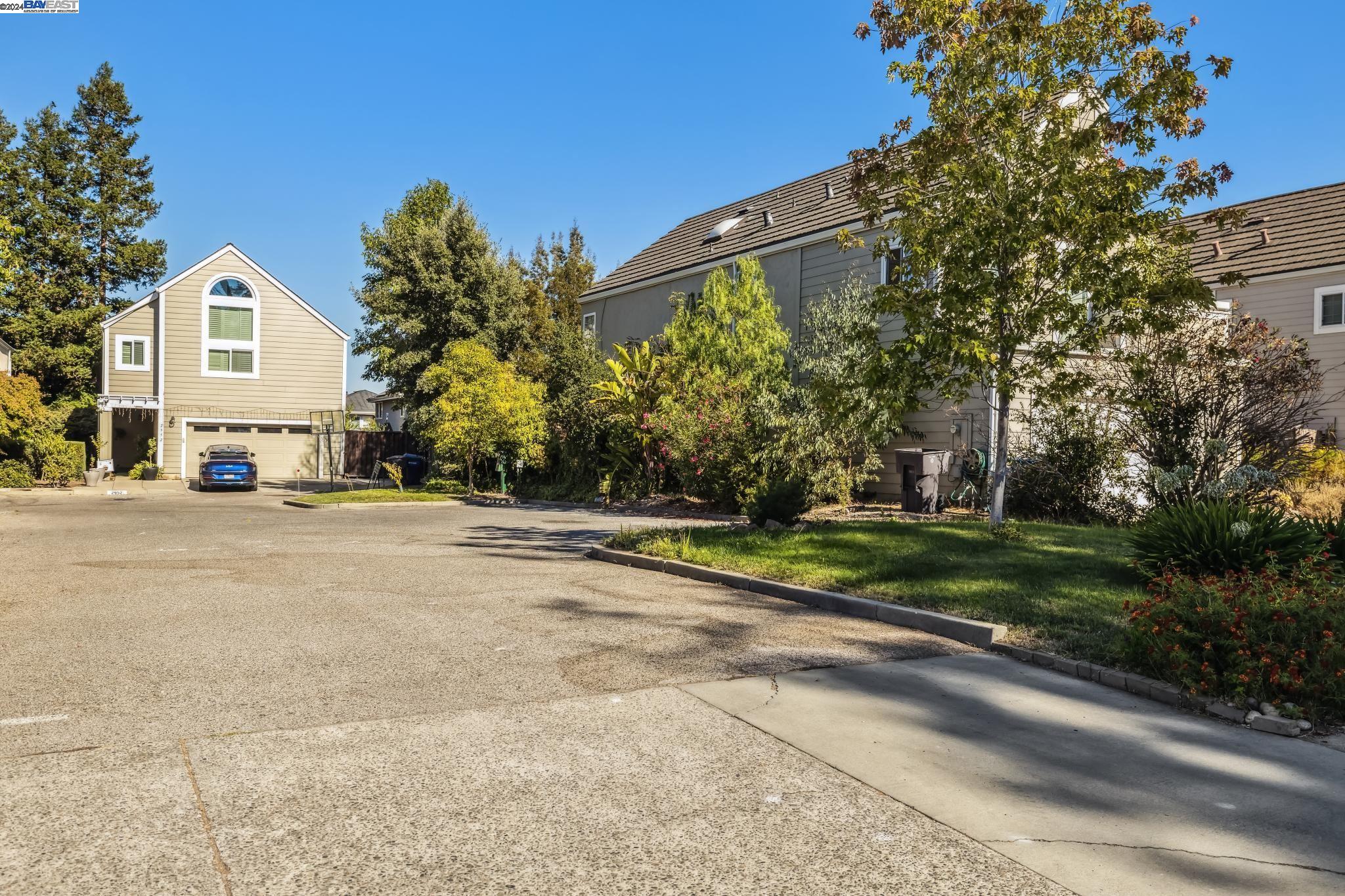 2948 Del Loma Dr