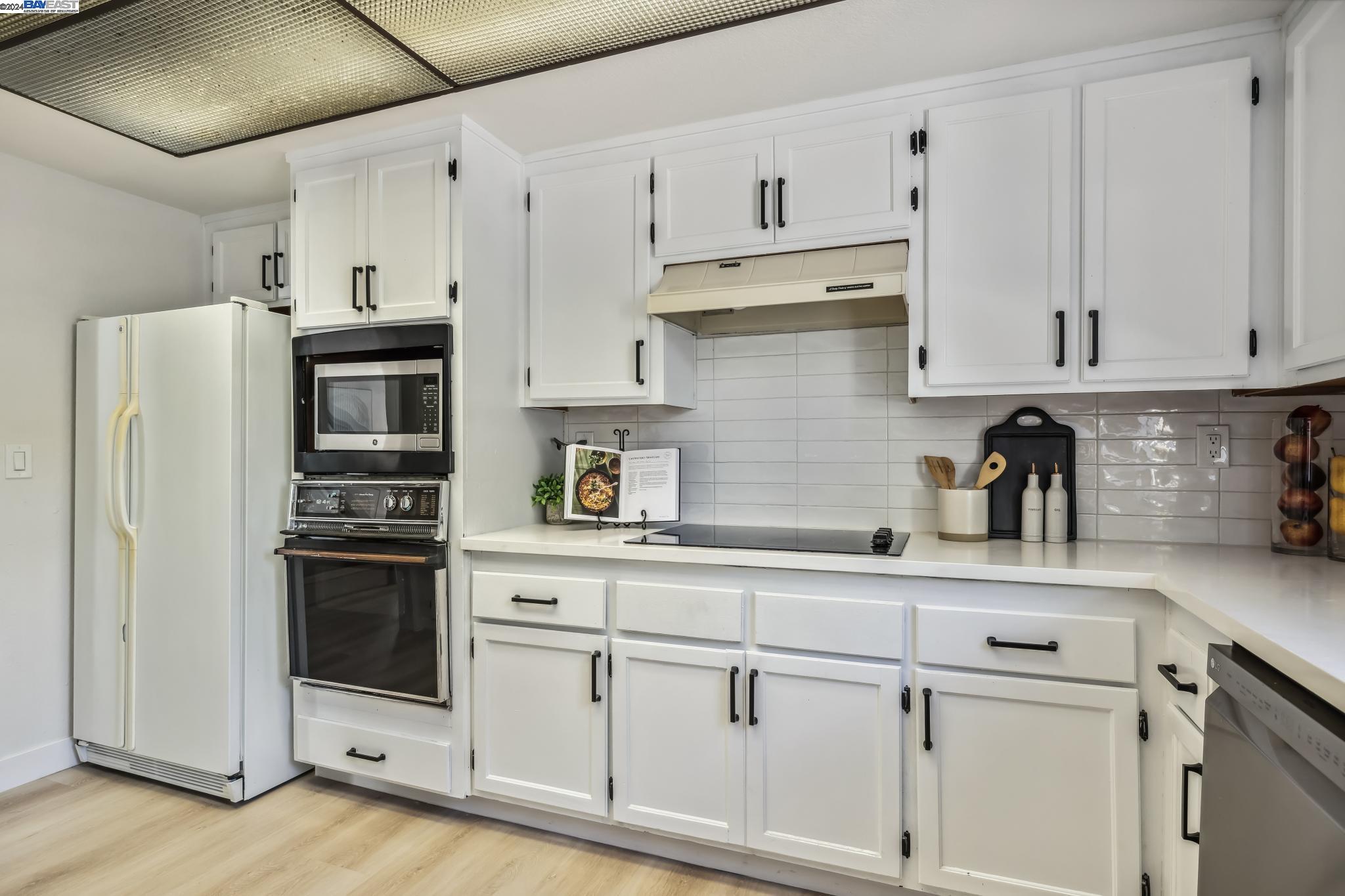 2948 Del Loma Dr
