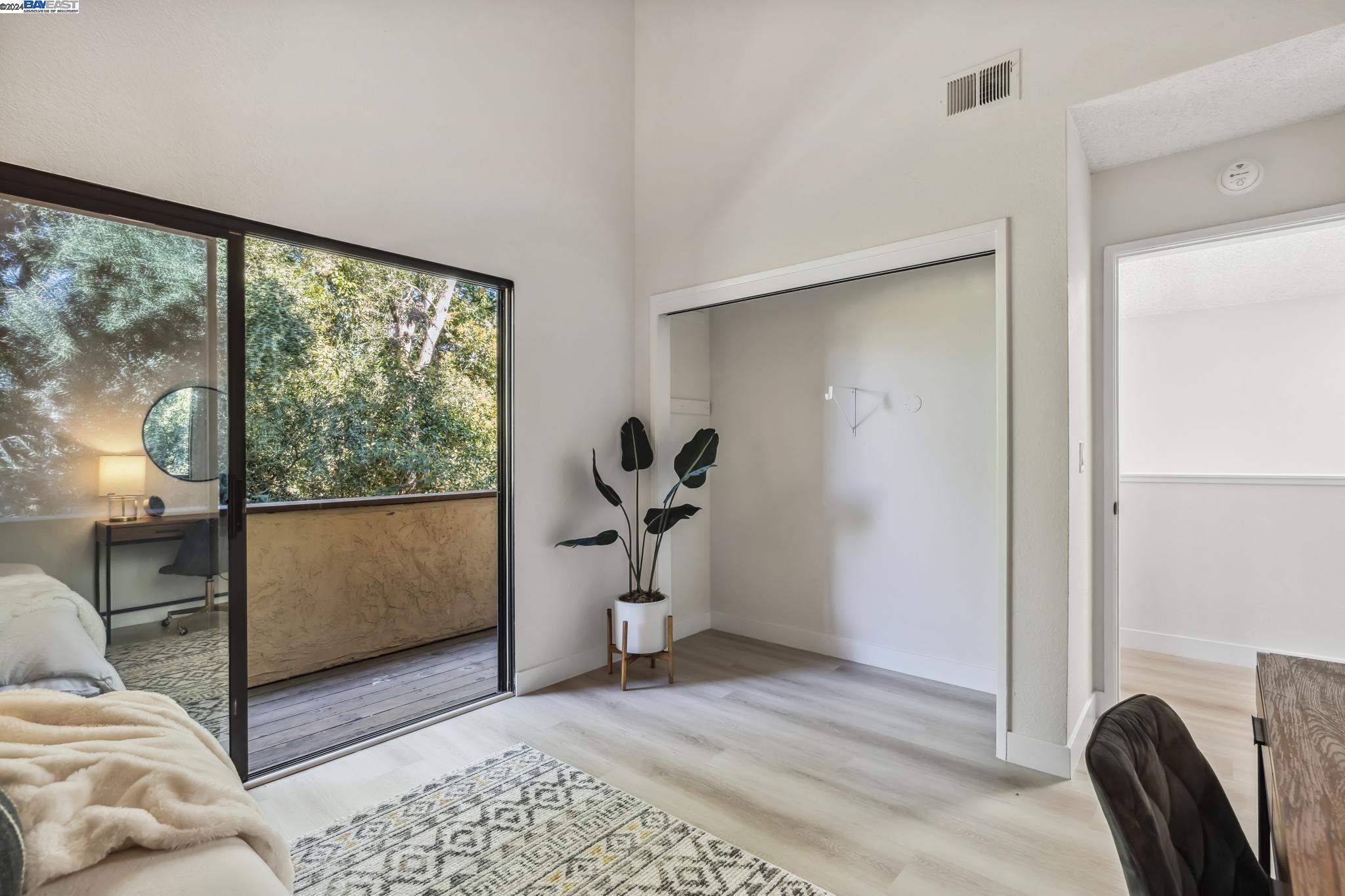2948 Del Loma Dr