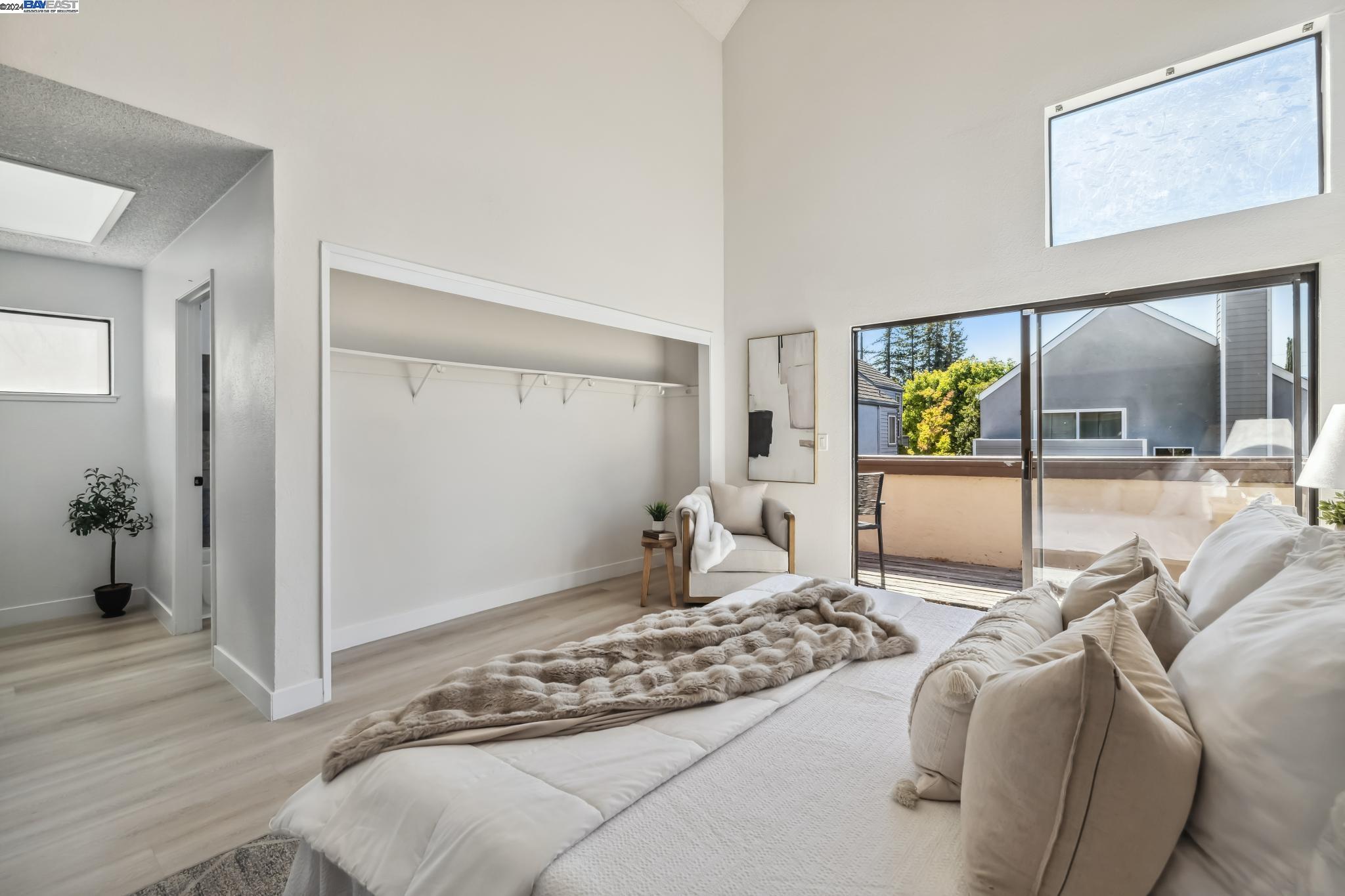 2948 Del Loma Dr