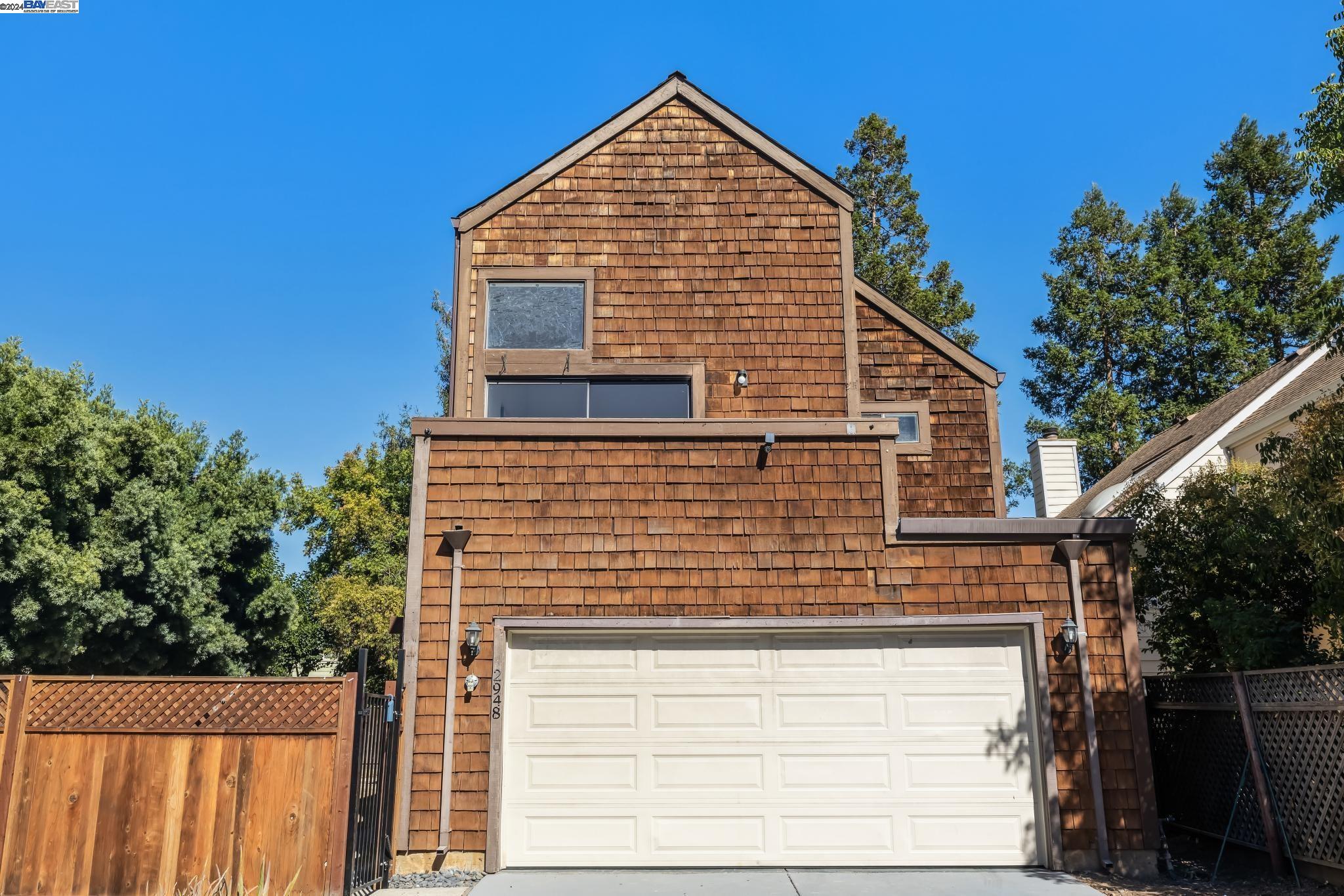 2948 Del Loma Dr
