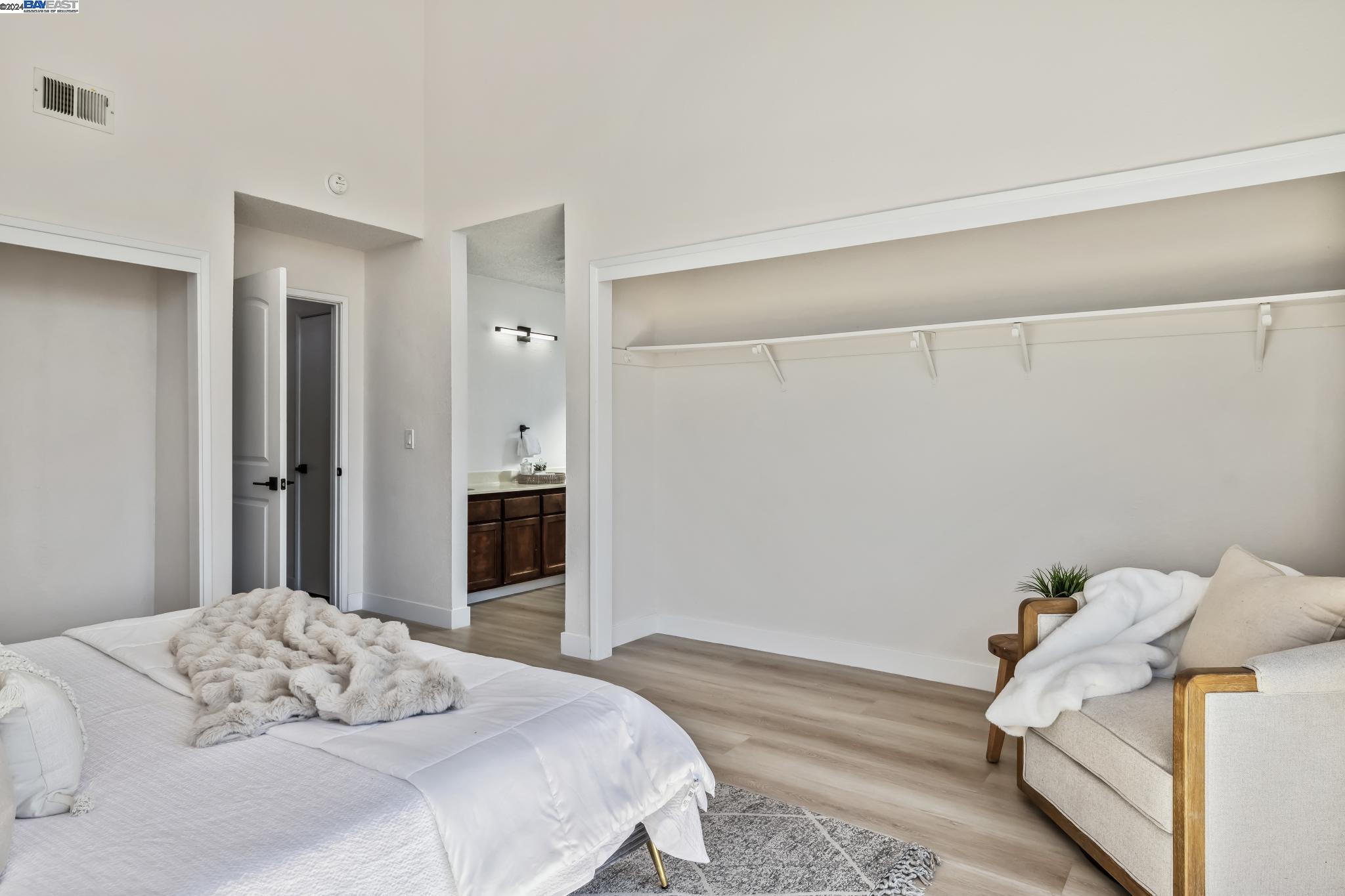 2948 Del Loma Dr