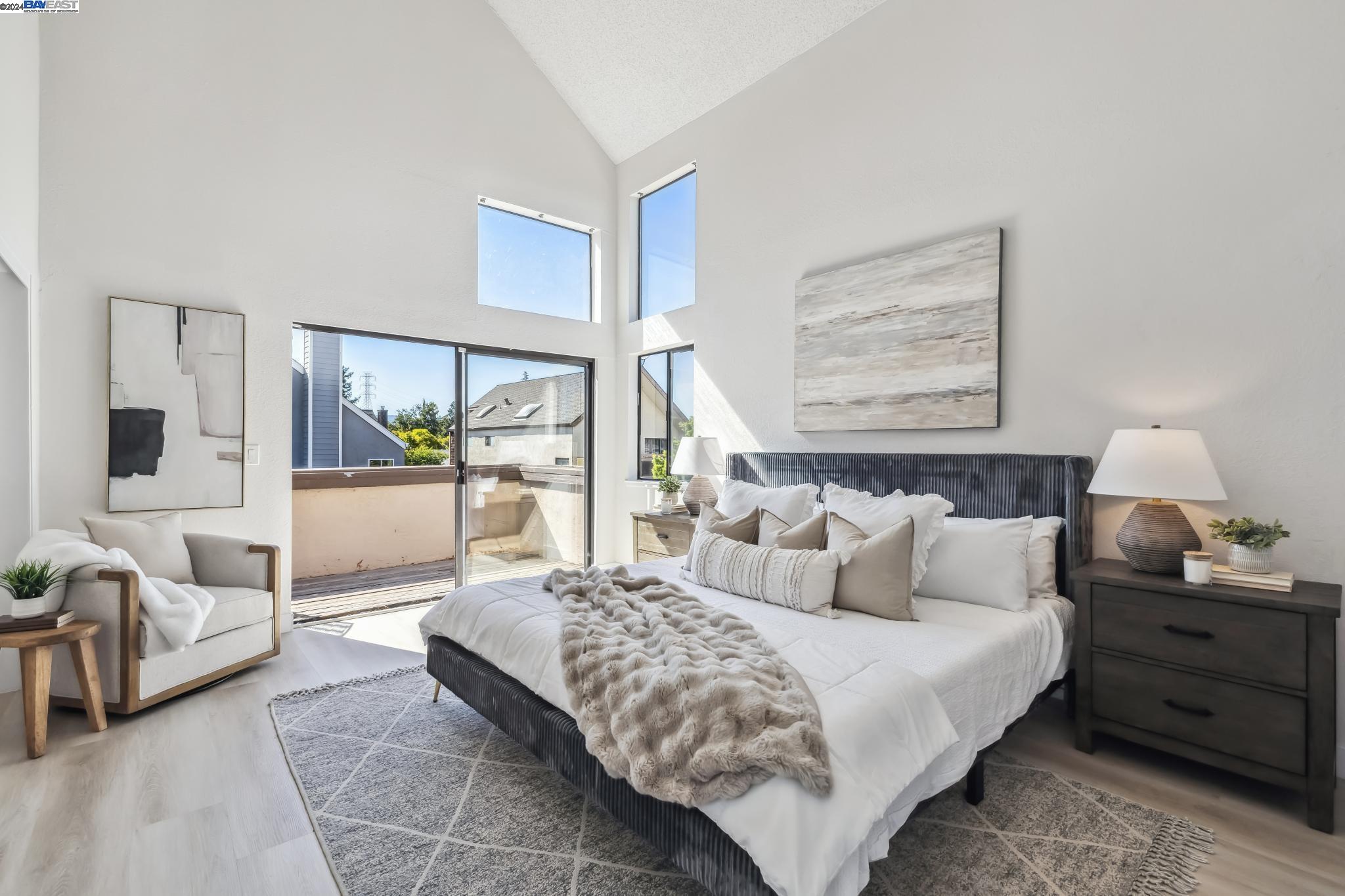 2948 Del Loma Dr