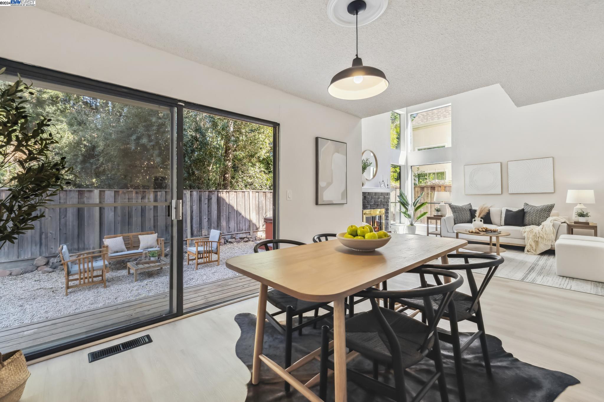 2948 Del Loma Dr