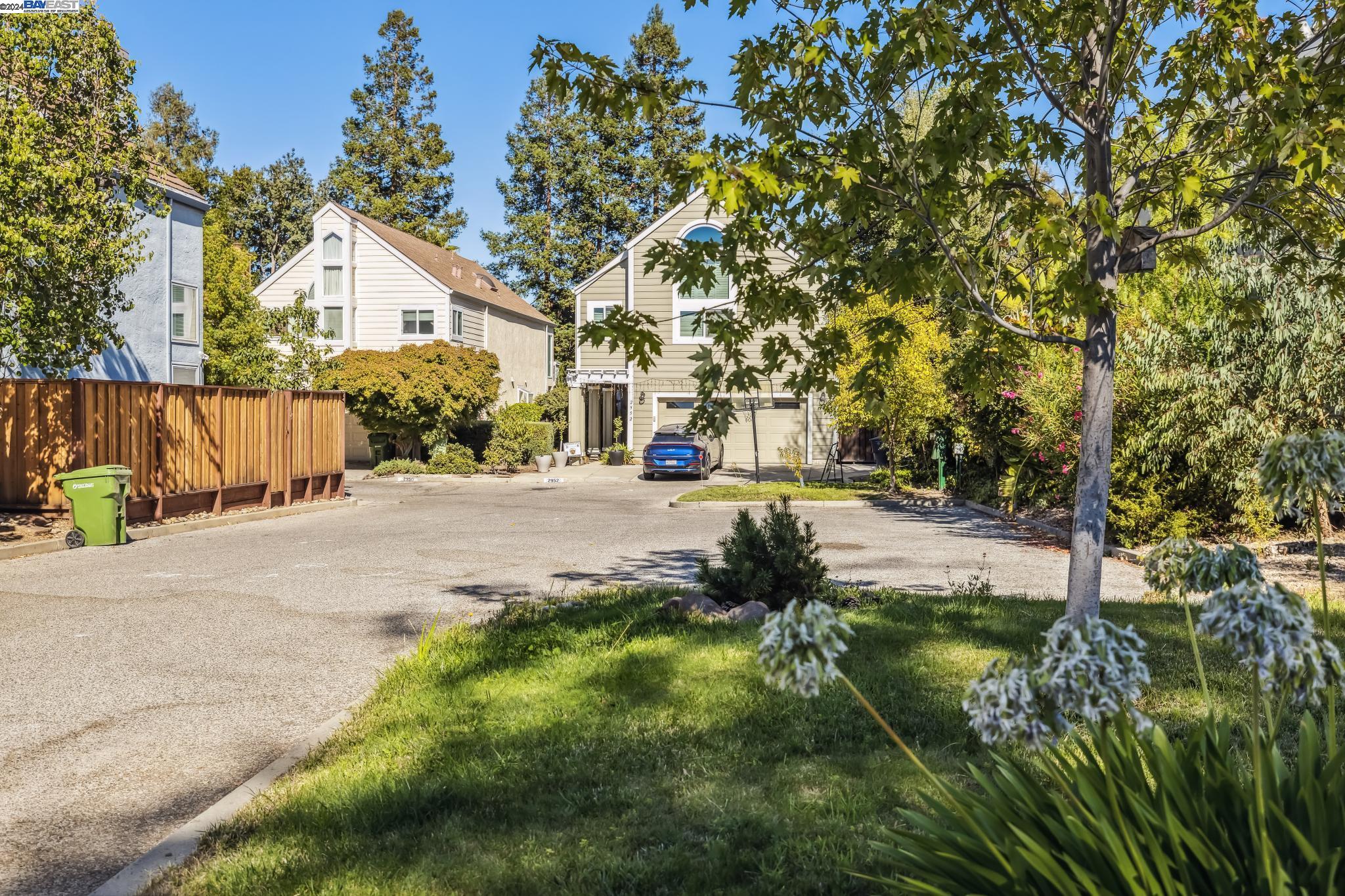 2948 Del Loma Dr