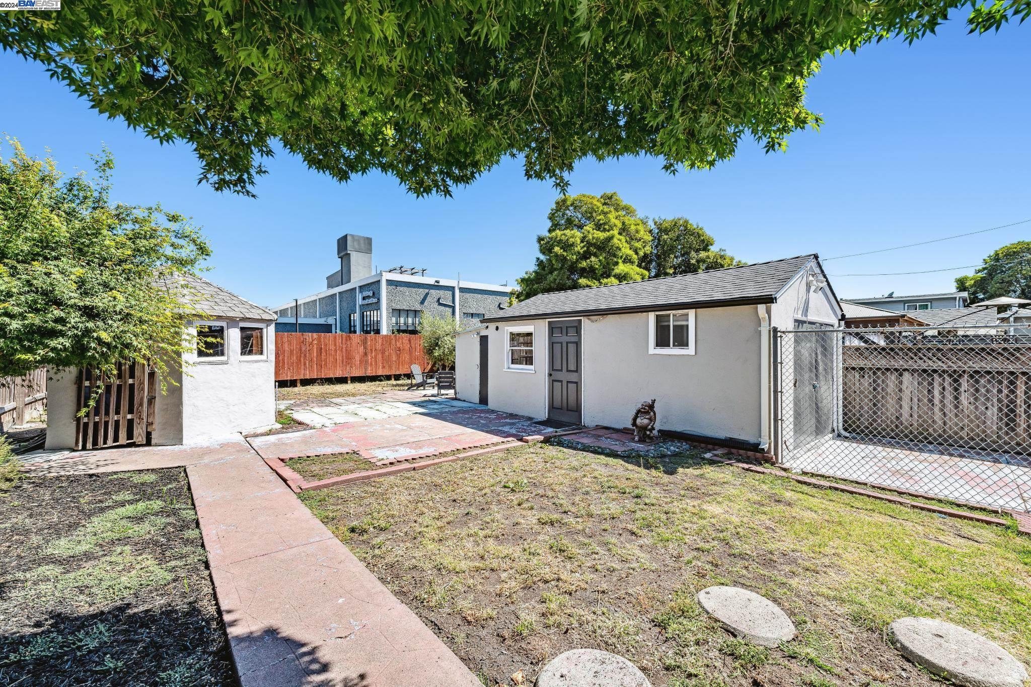 2750 106Th Ave