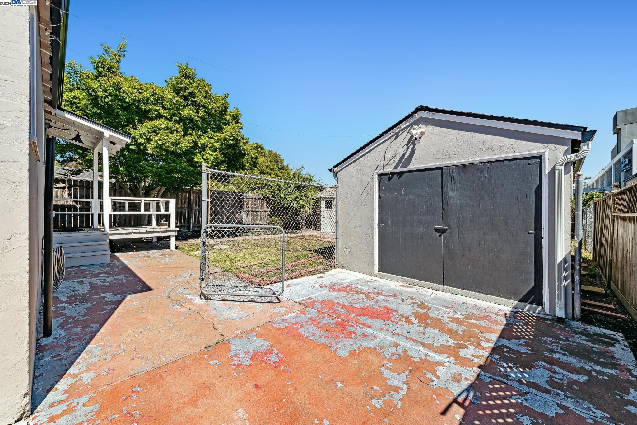 2750 106Th Ave