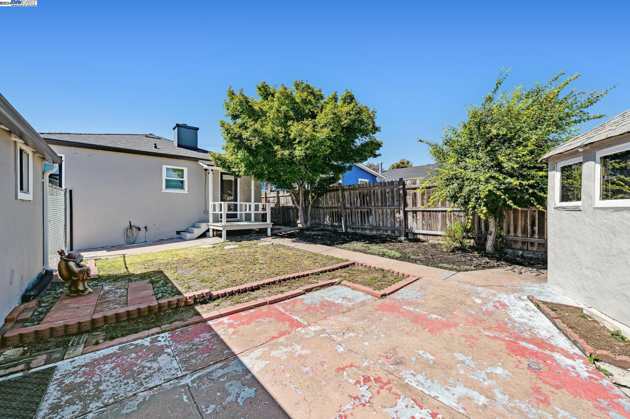 2750 106Th Ave