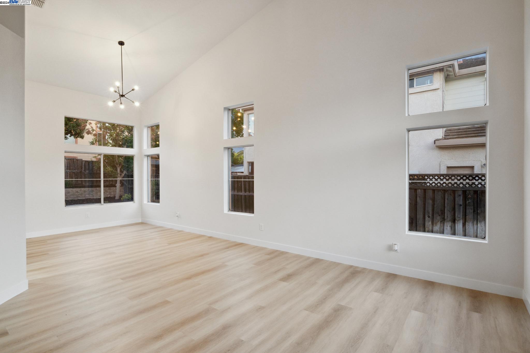 2119 Aspen Way