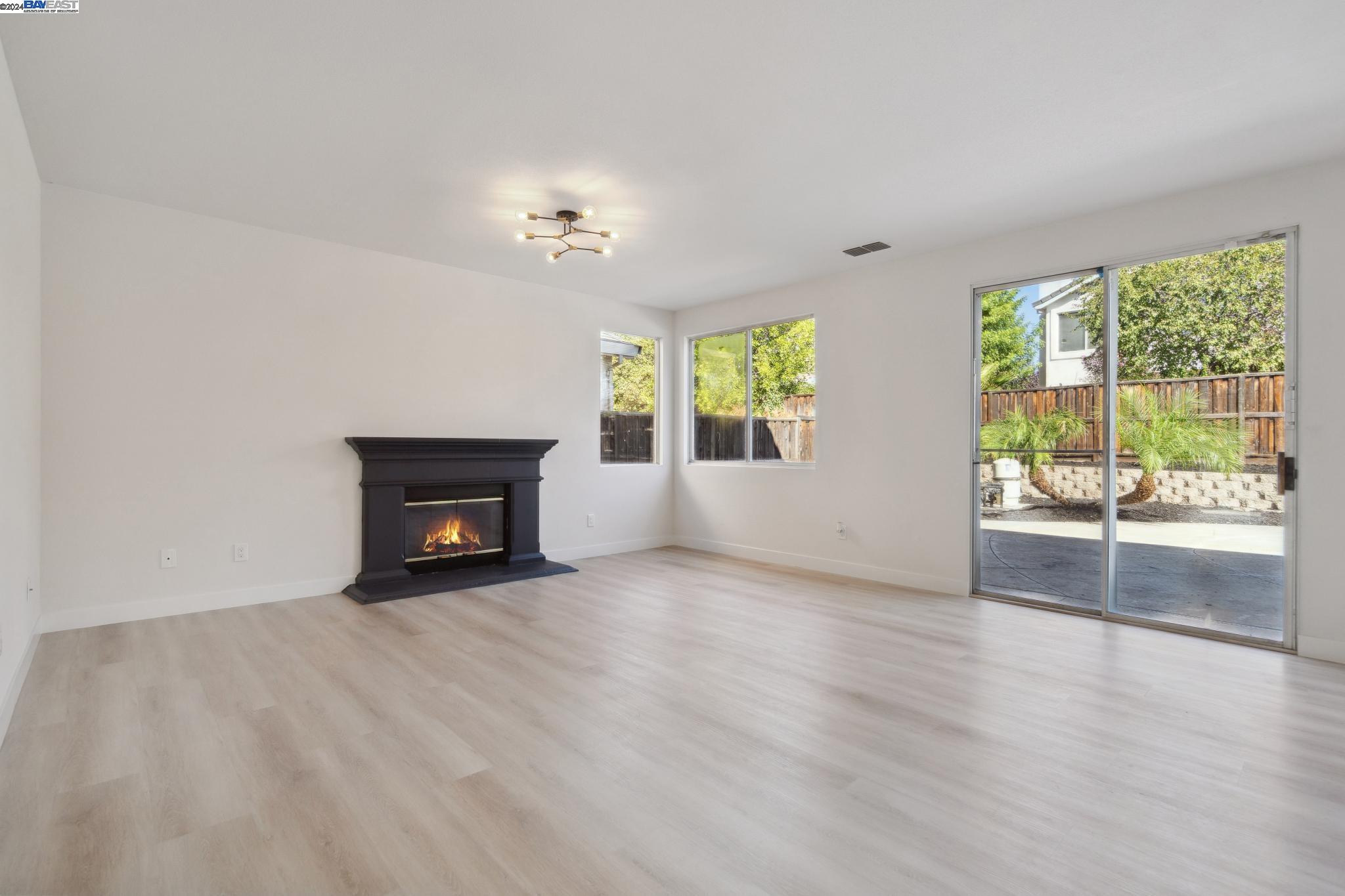 2119 Aspen Way