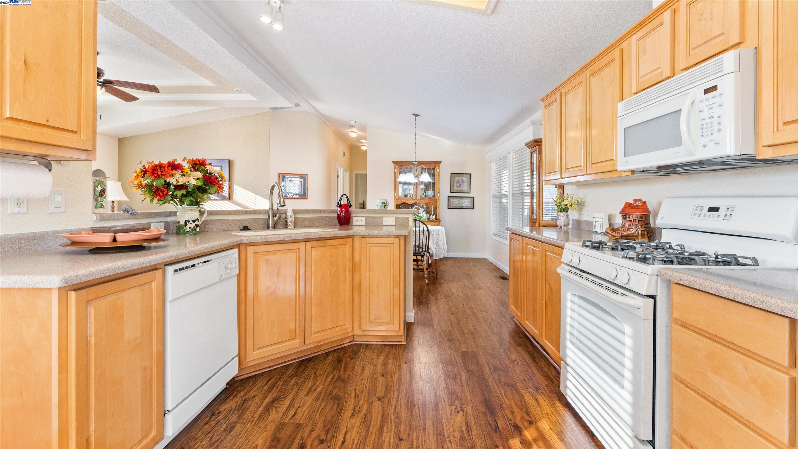 3660 Walnut Blvd # 30
