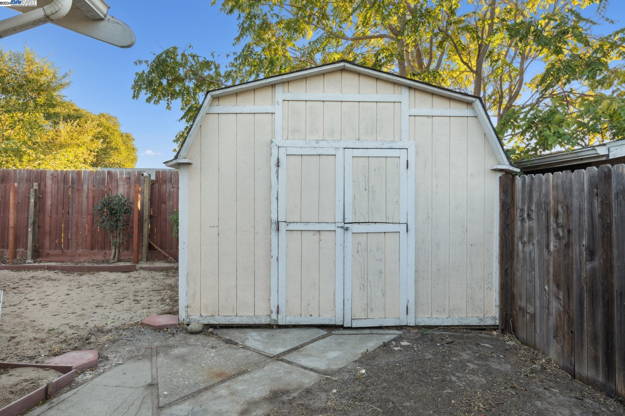 1013 Saint Frances Dr