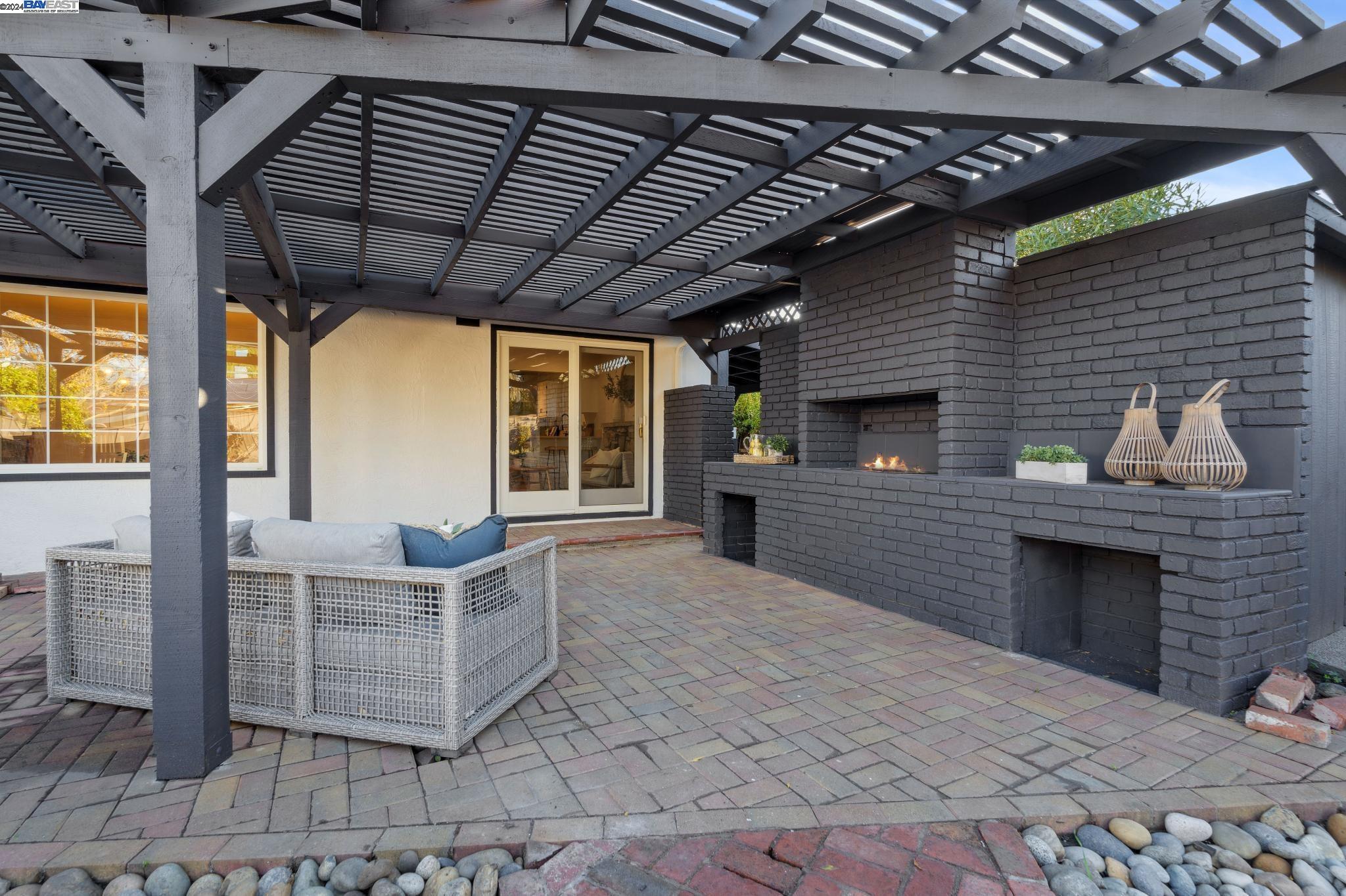 214 Paula Ct
