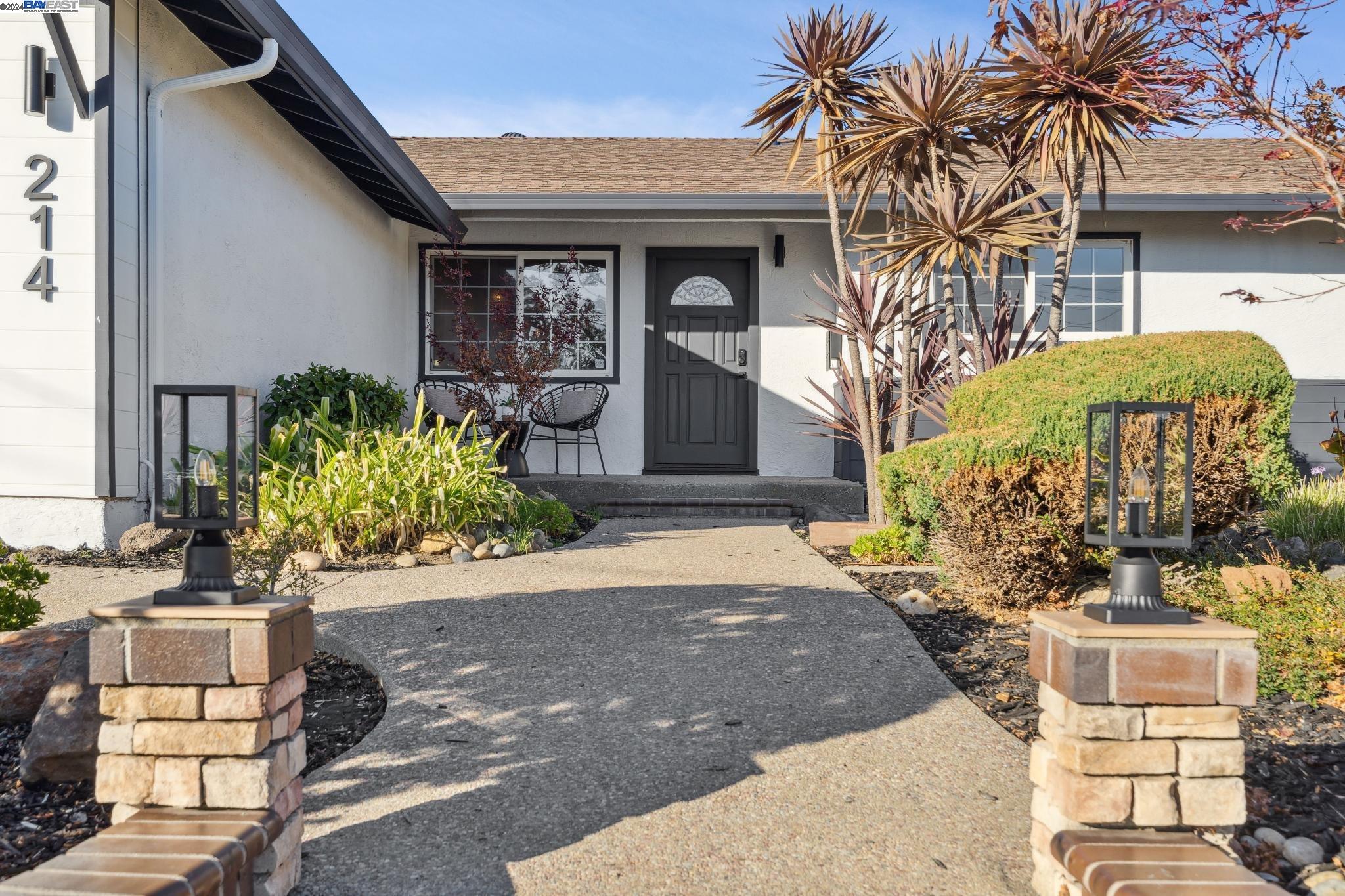 214 Paula Ct