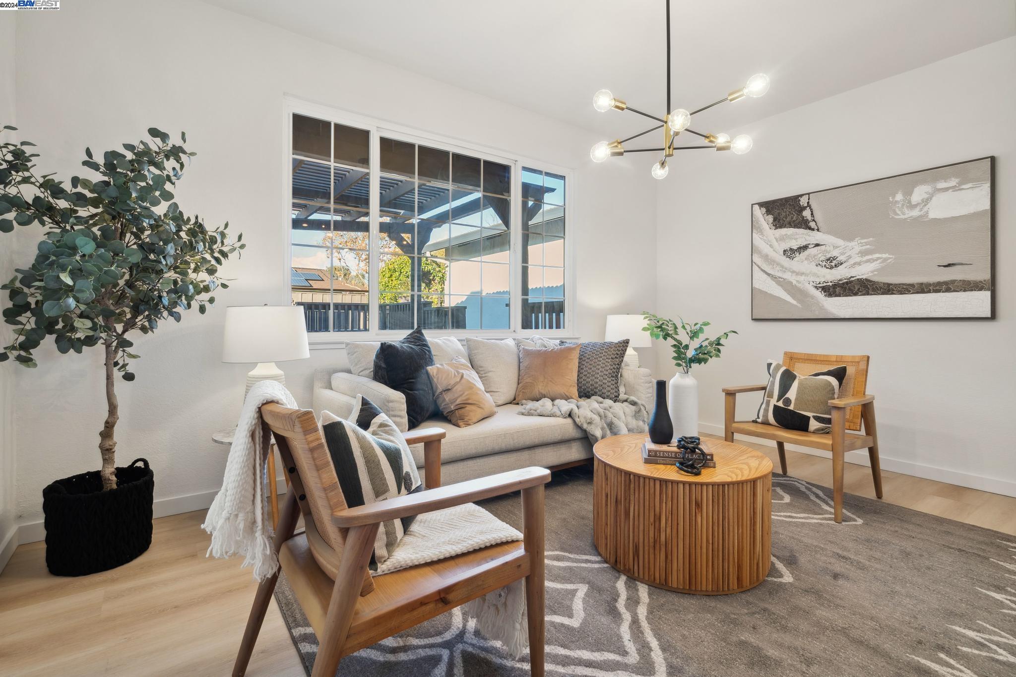 214 Paula Ct