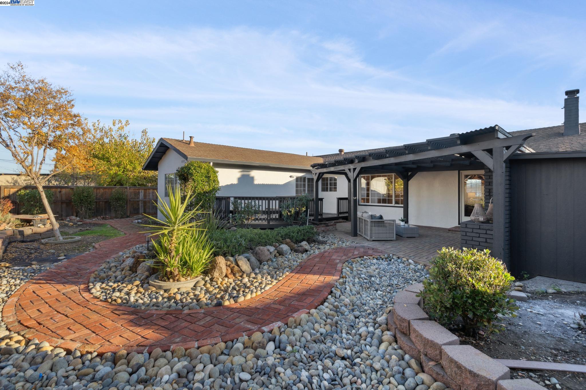 214 Paula Ct
